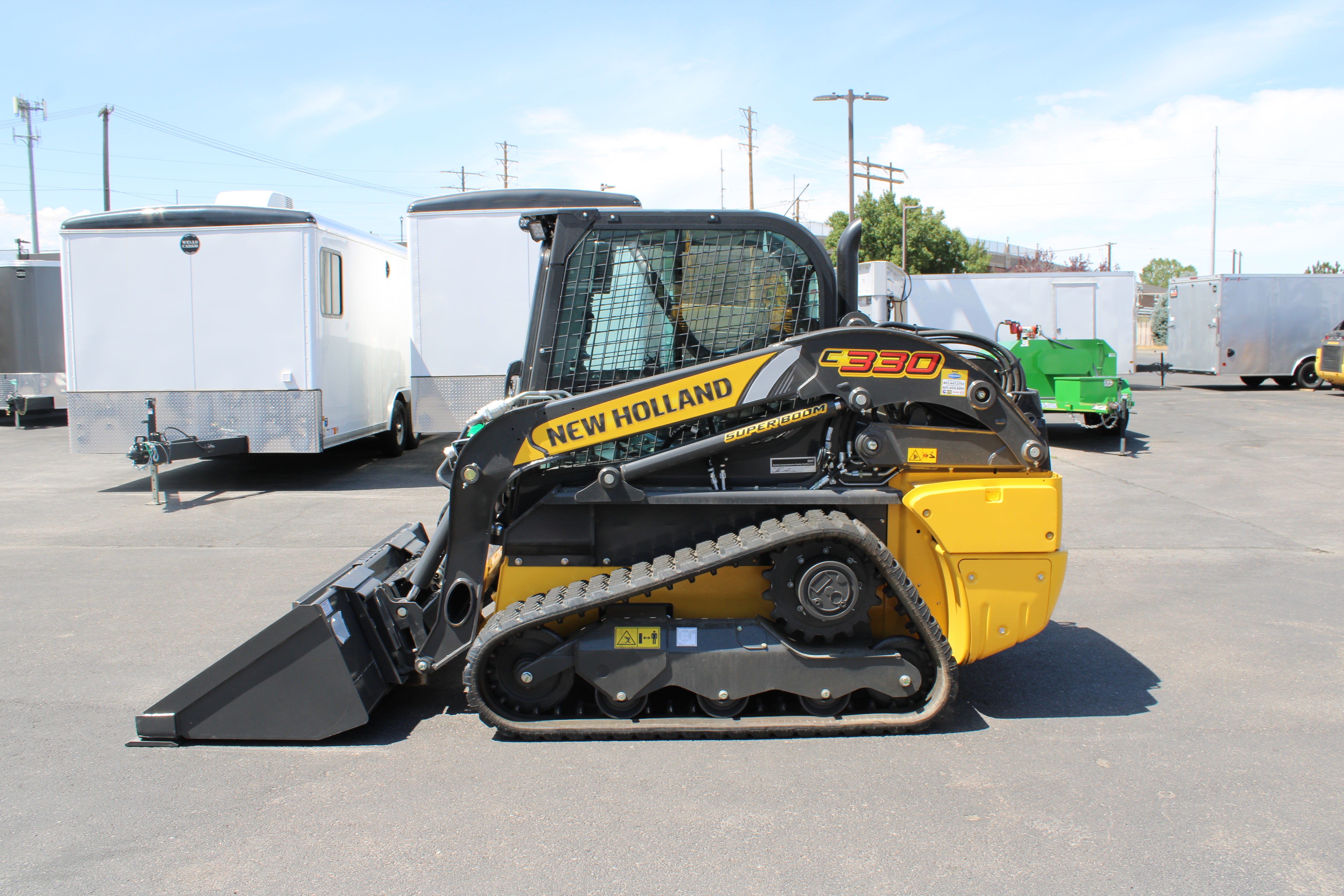 New Holland C330 Skidsteer