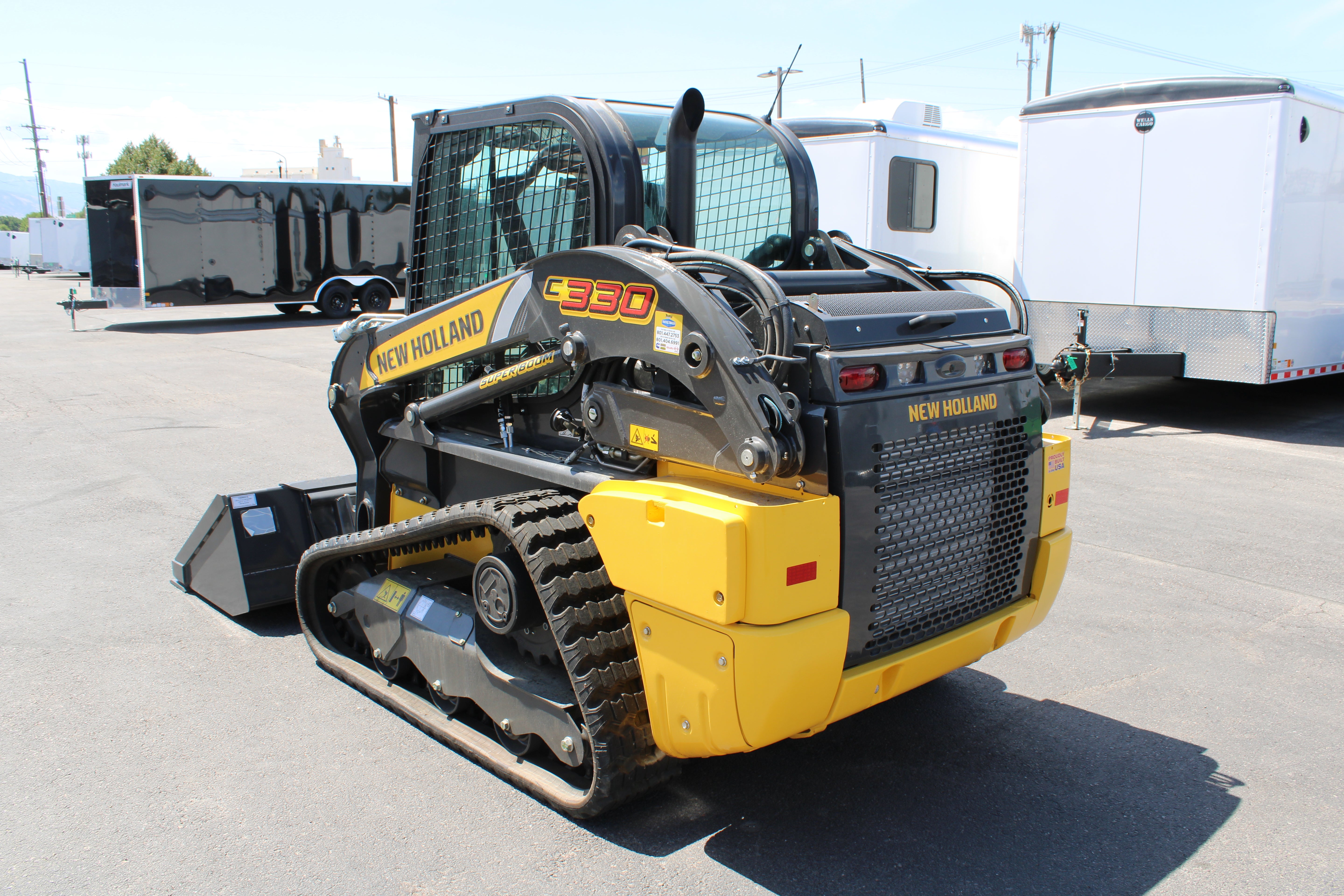 New Holland C330 Skidsteer