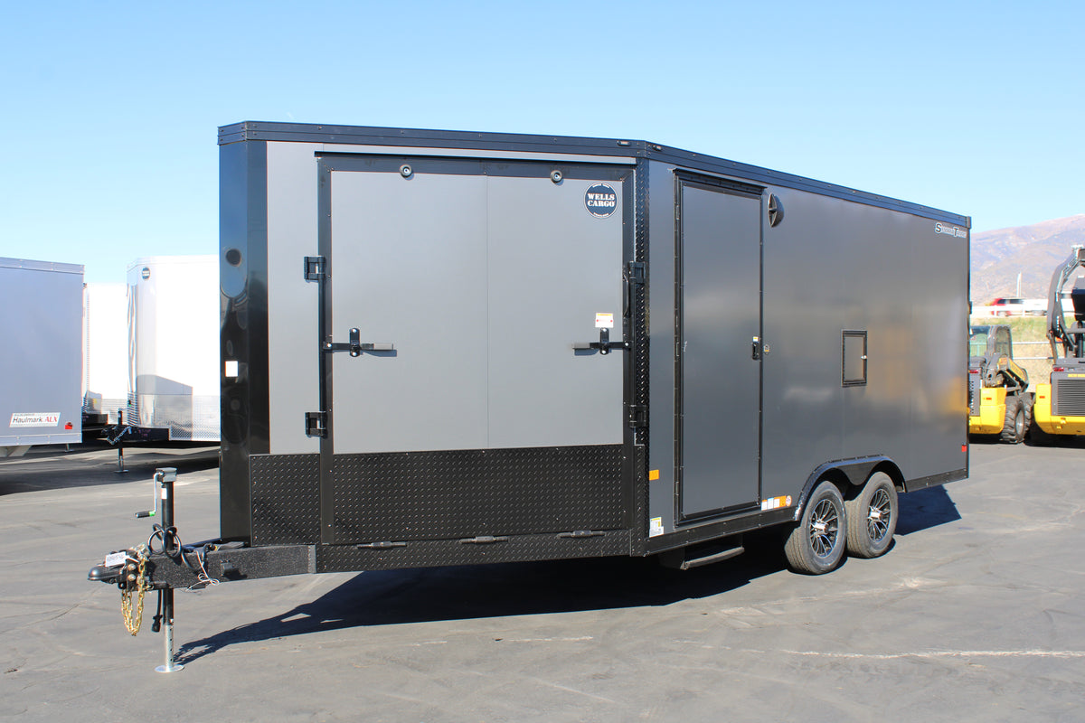 WELLS CARGO 22' Snowmobile Trailer