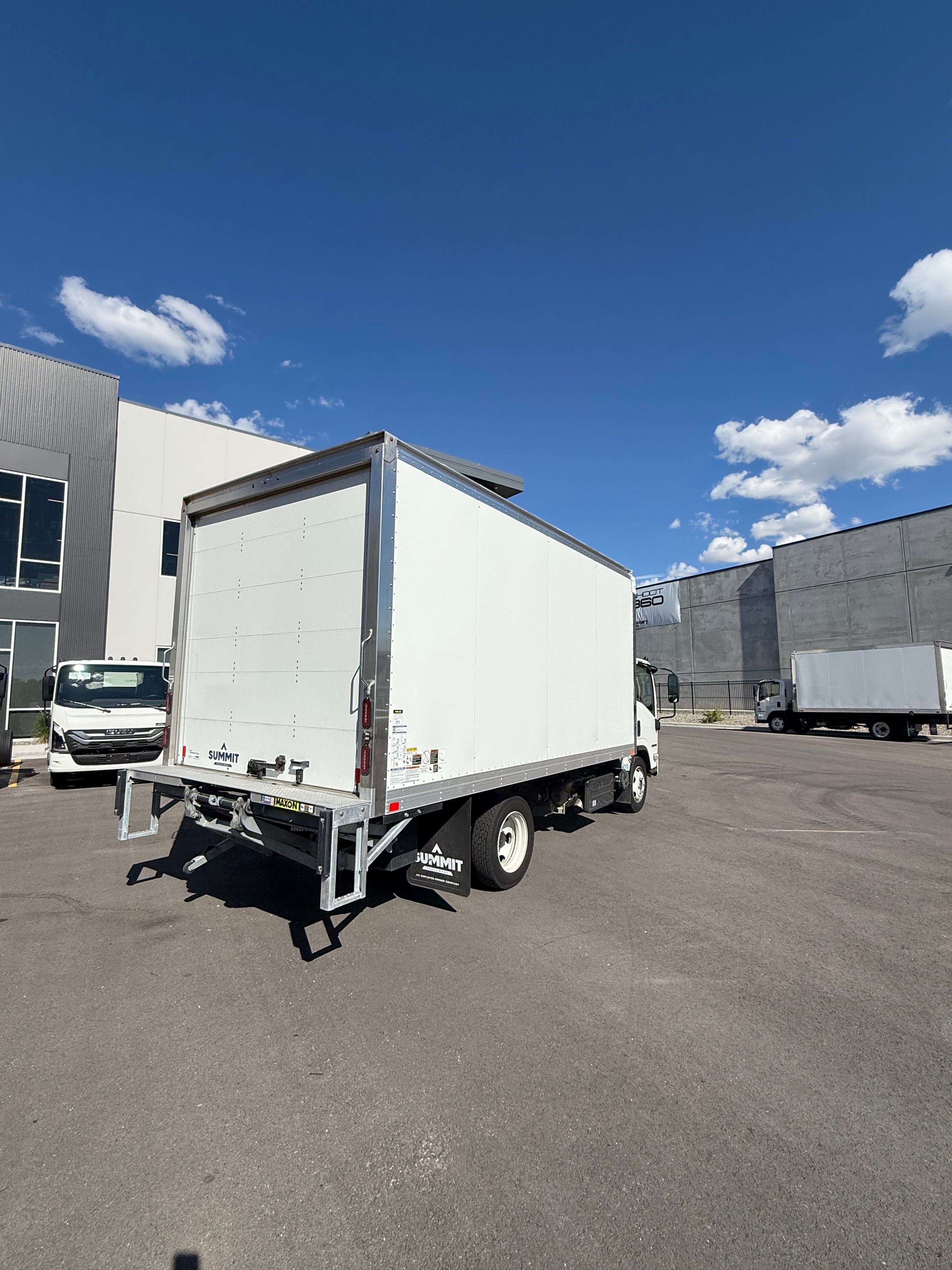 2025 ISUZU NRR Diesel 16" Box Truck Demo