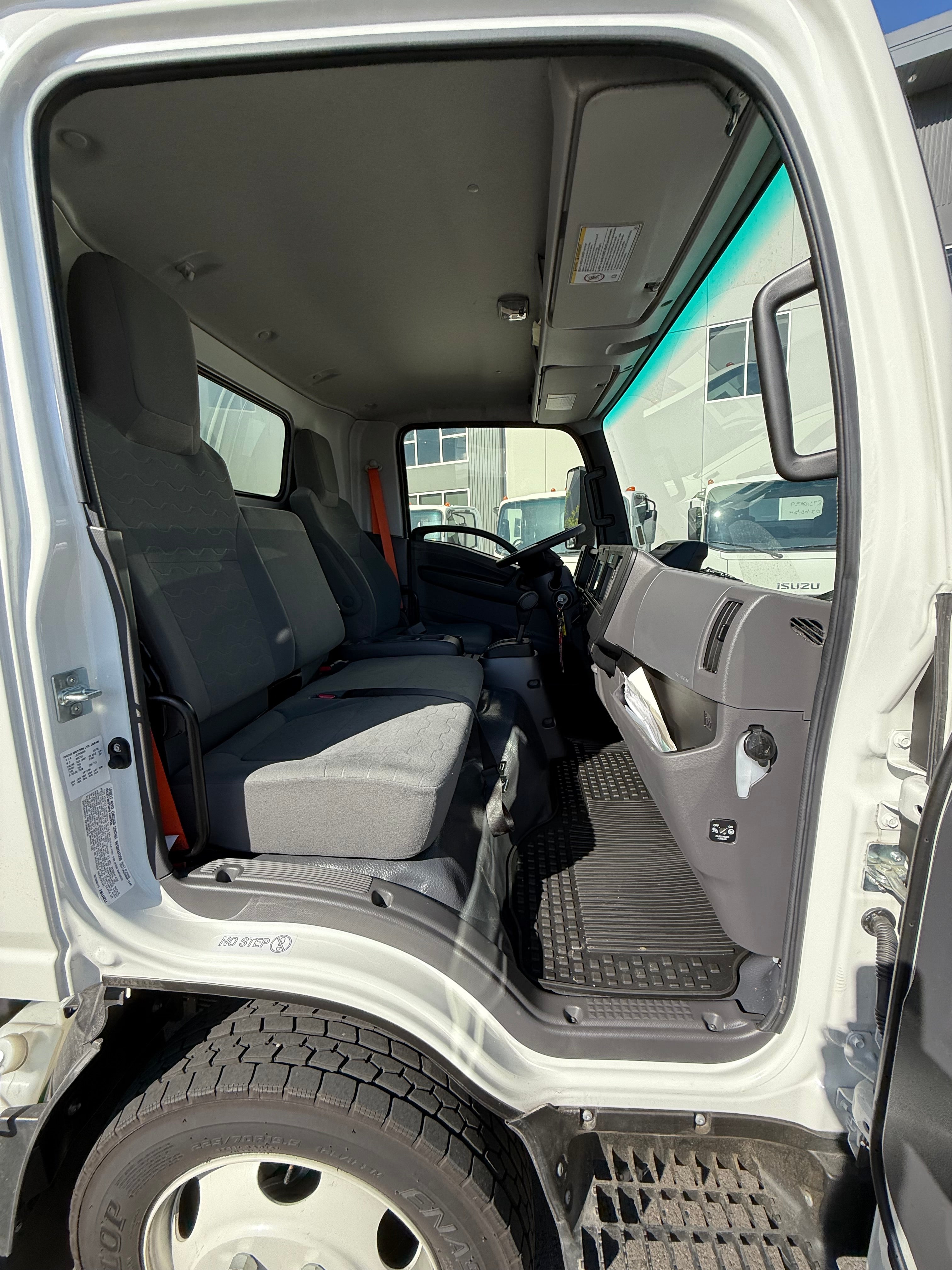 2025 ISUZU NRR Diesel 16" Box Truck Demo