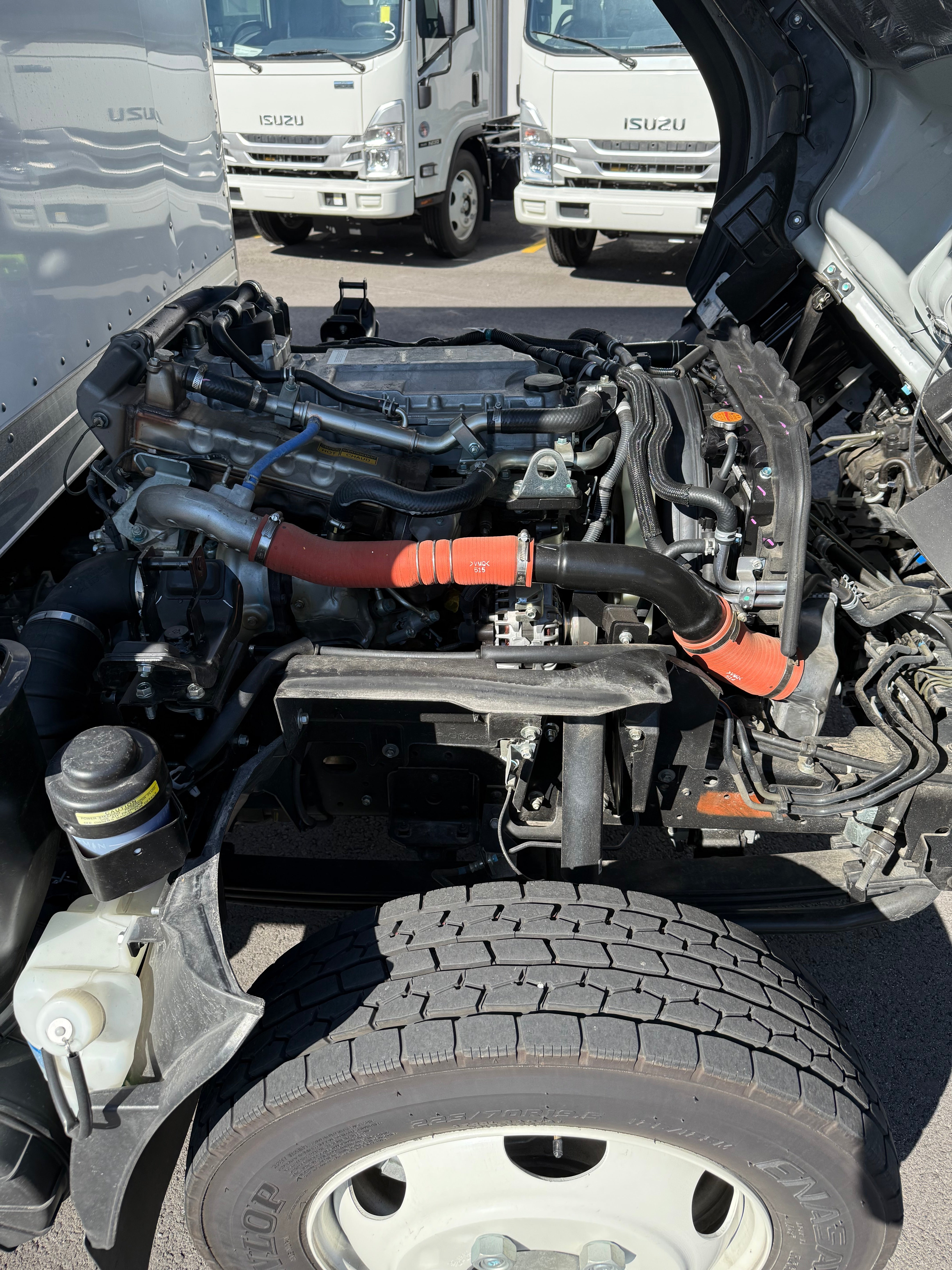 2025 ISUZU NRR Diesel 16" Box Truck Demo