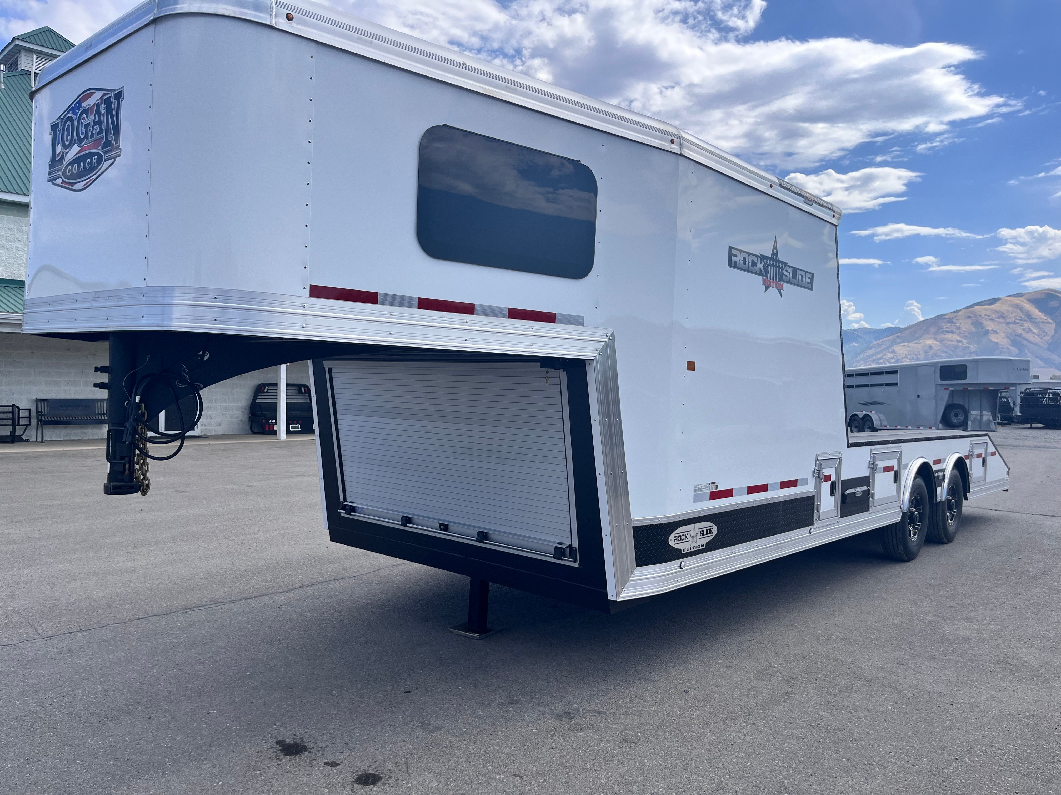 2024 Logan Coach 20' Rock Slide Crawler Hauler