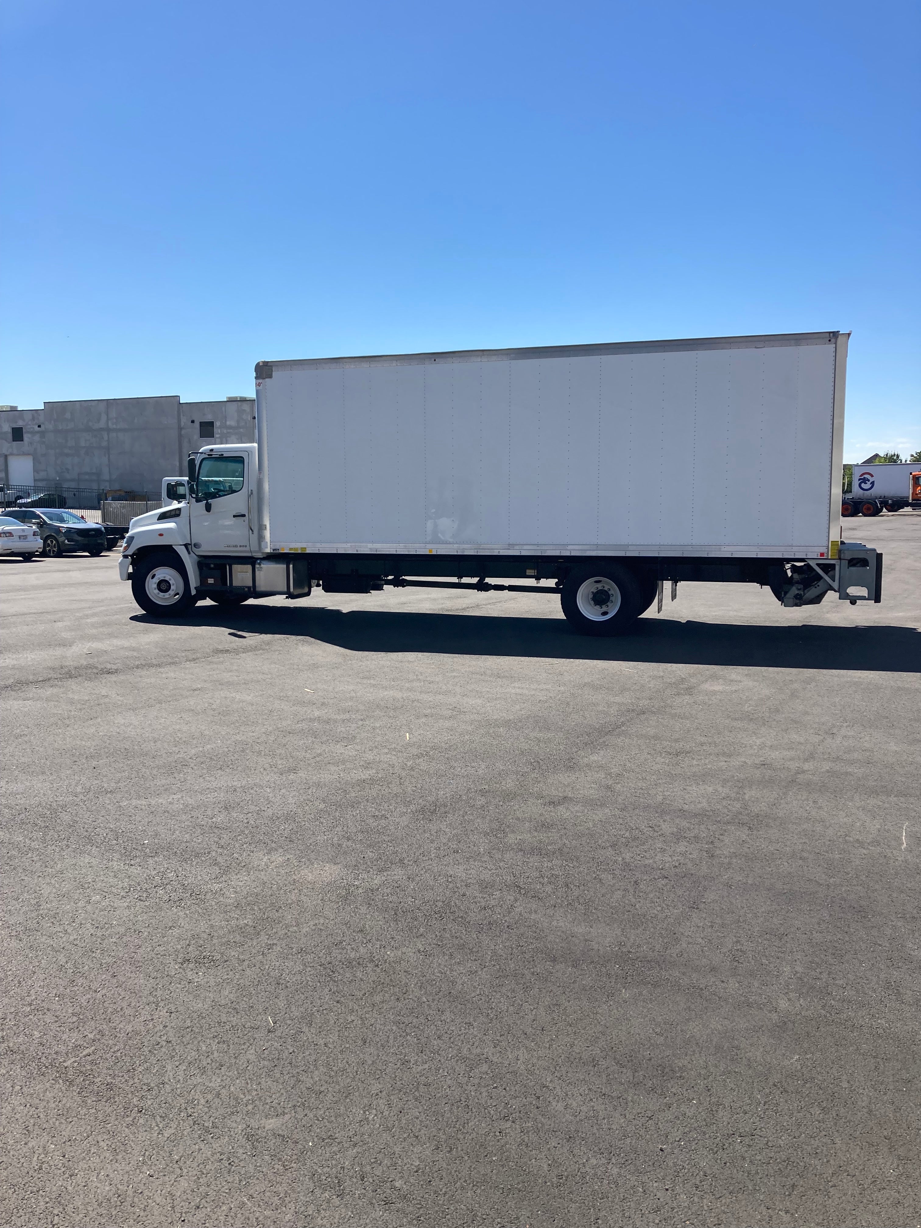 USED 2019 HINO 268A 26,000 GVW 26' BOX TRUCK