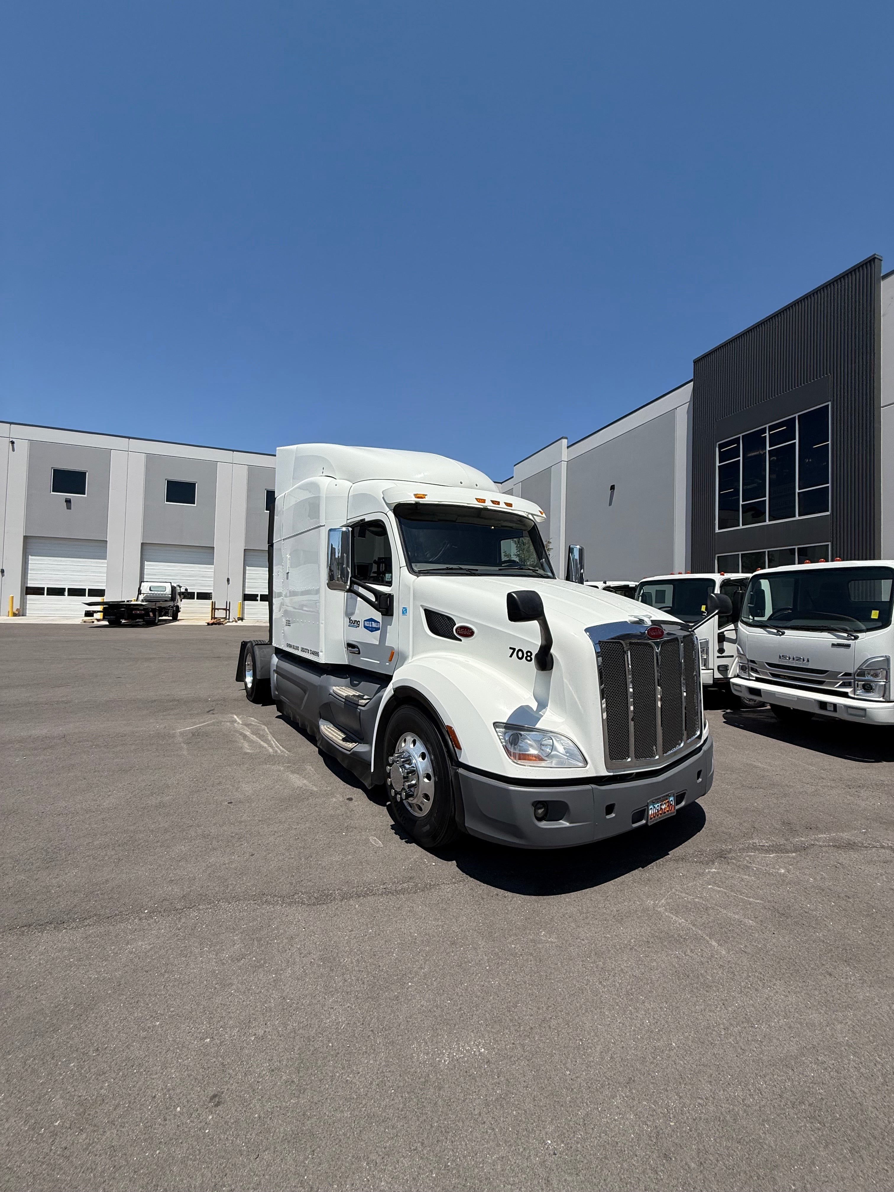 Used 2016 Peterbilt 579 Sleeper Truck