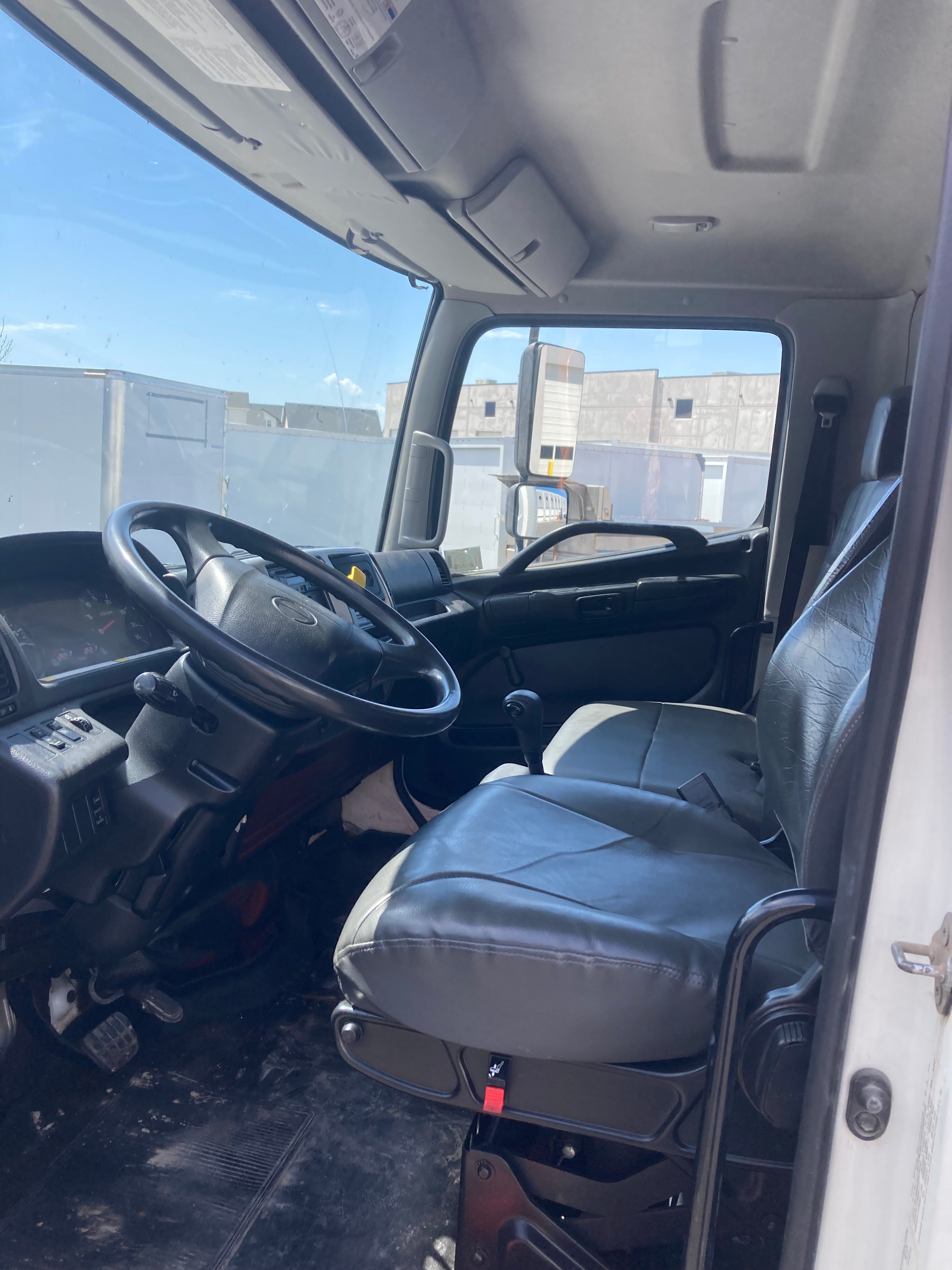 Used 2015 Hino 268A 26,000 GVW 26' Box Truck