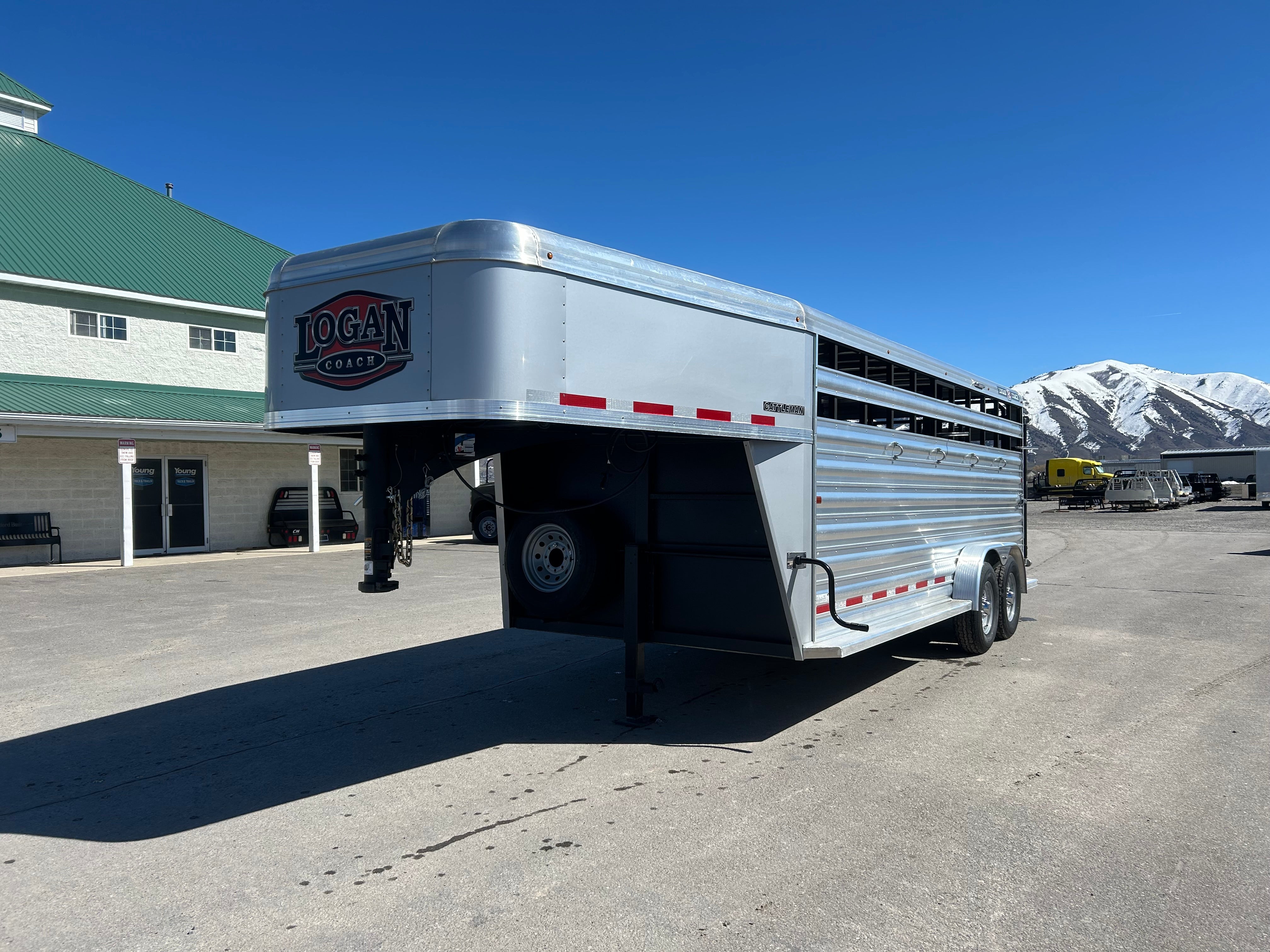 2024 LOGAN COACH 18' GN STOCK TRAILER