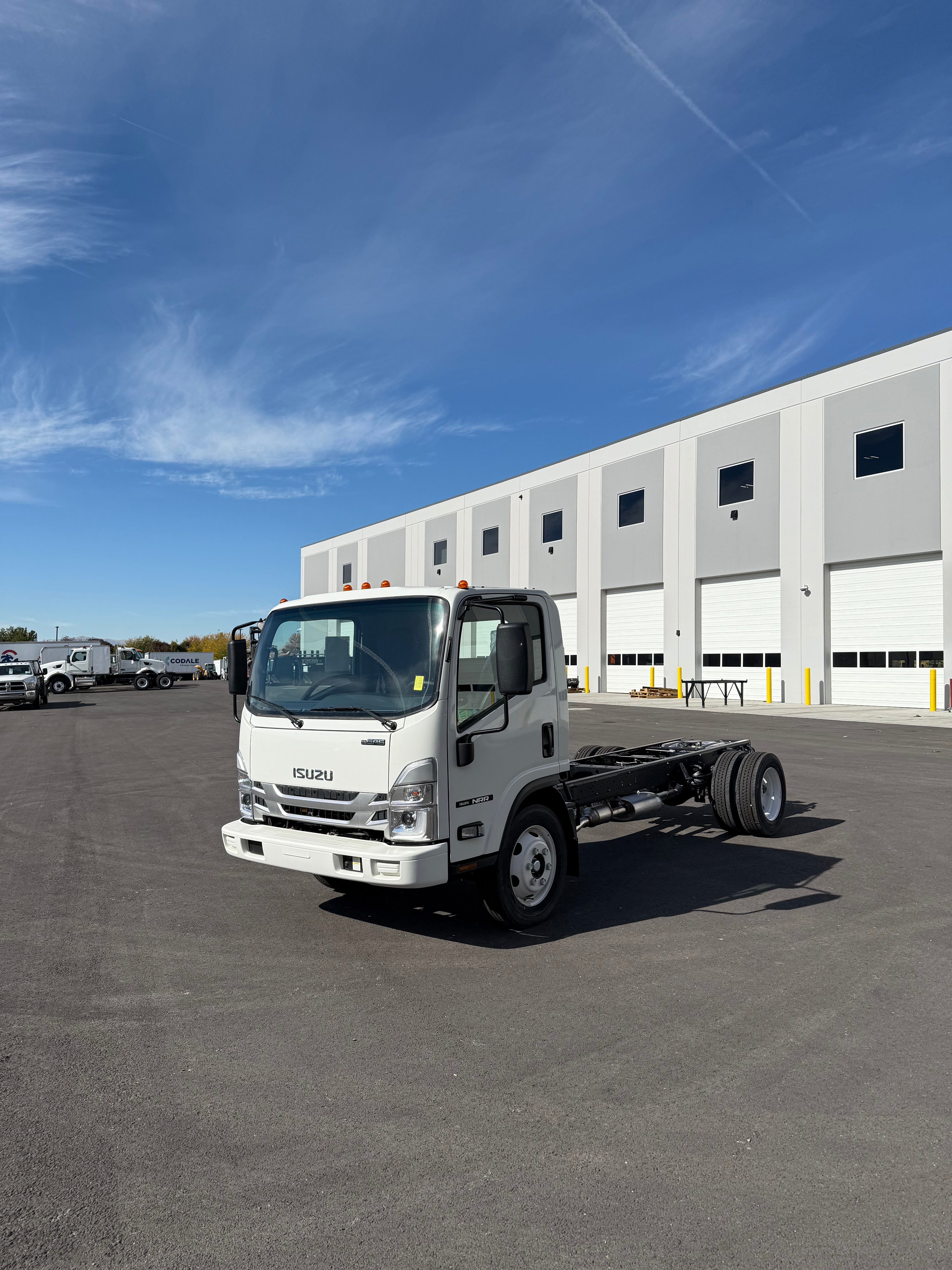 NEW 2025 ISUZU NRR GAS CAB AND CHASSIS (Copy)