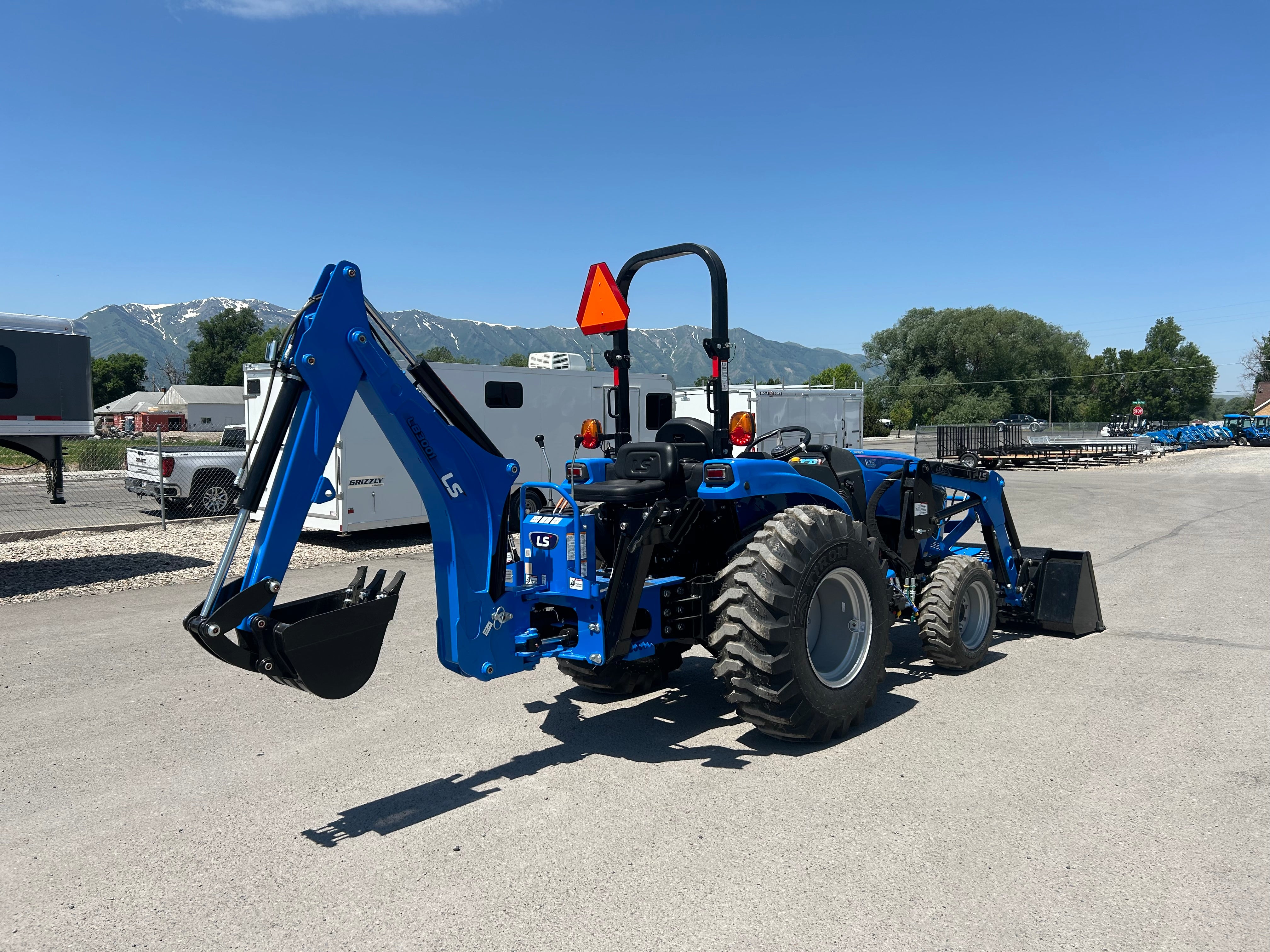 2024 LS Tractor MT226E