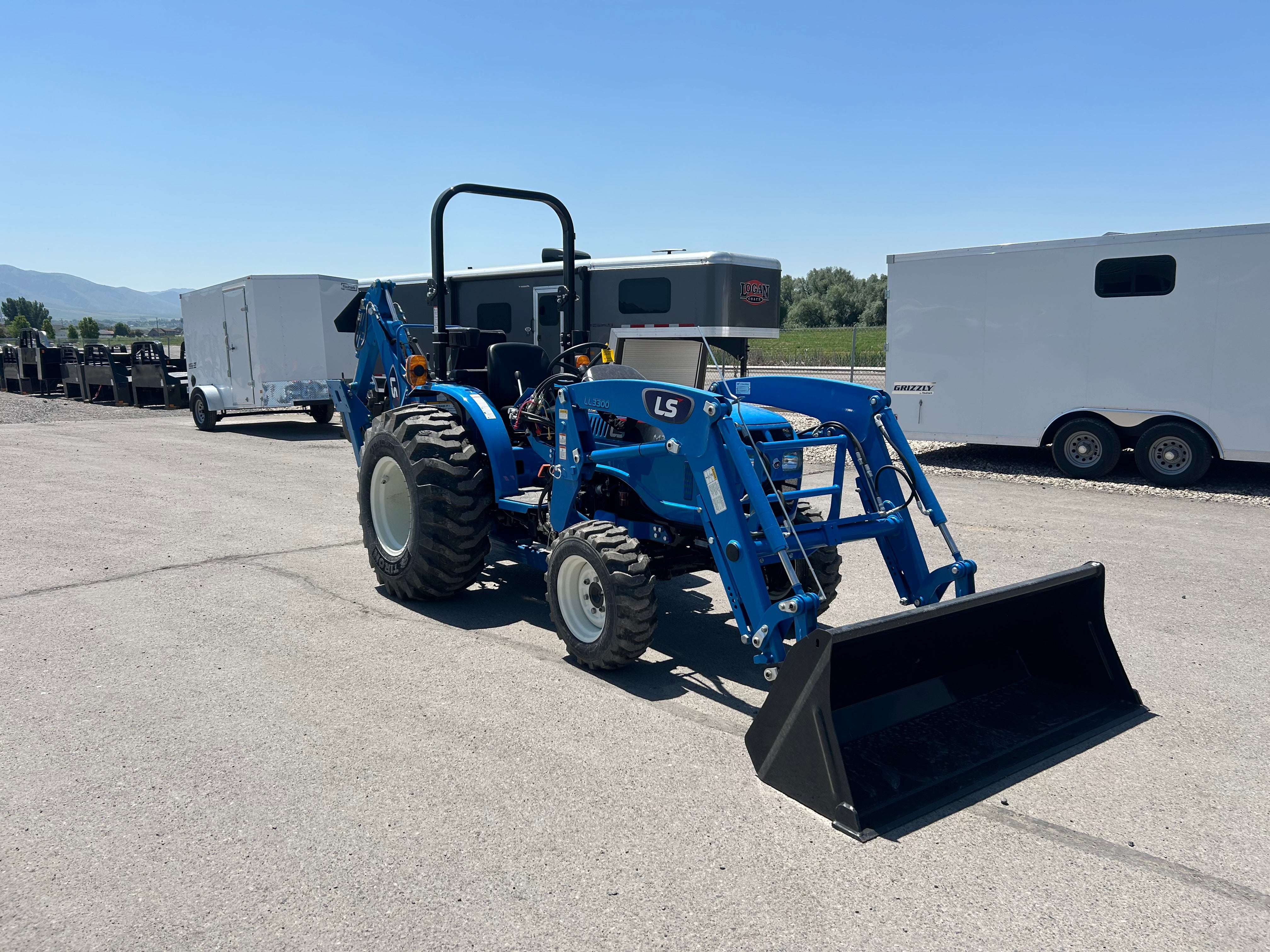 2024 LS Tractor MT225E 25 HP