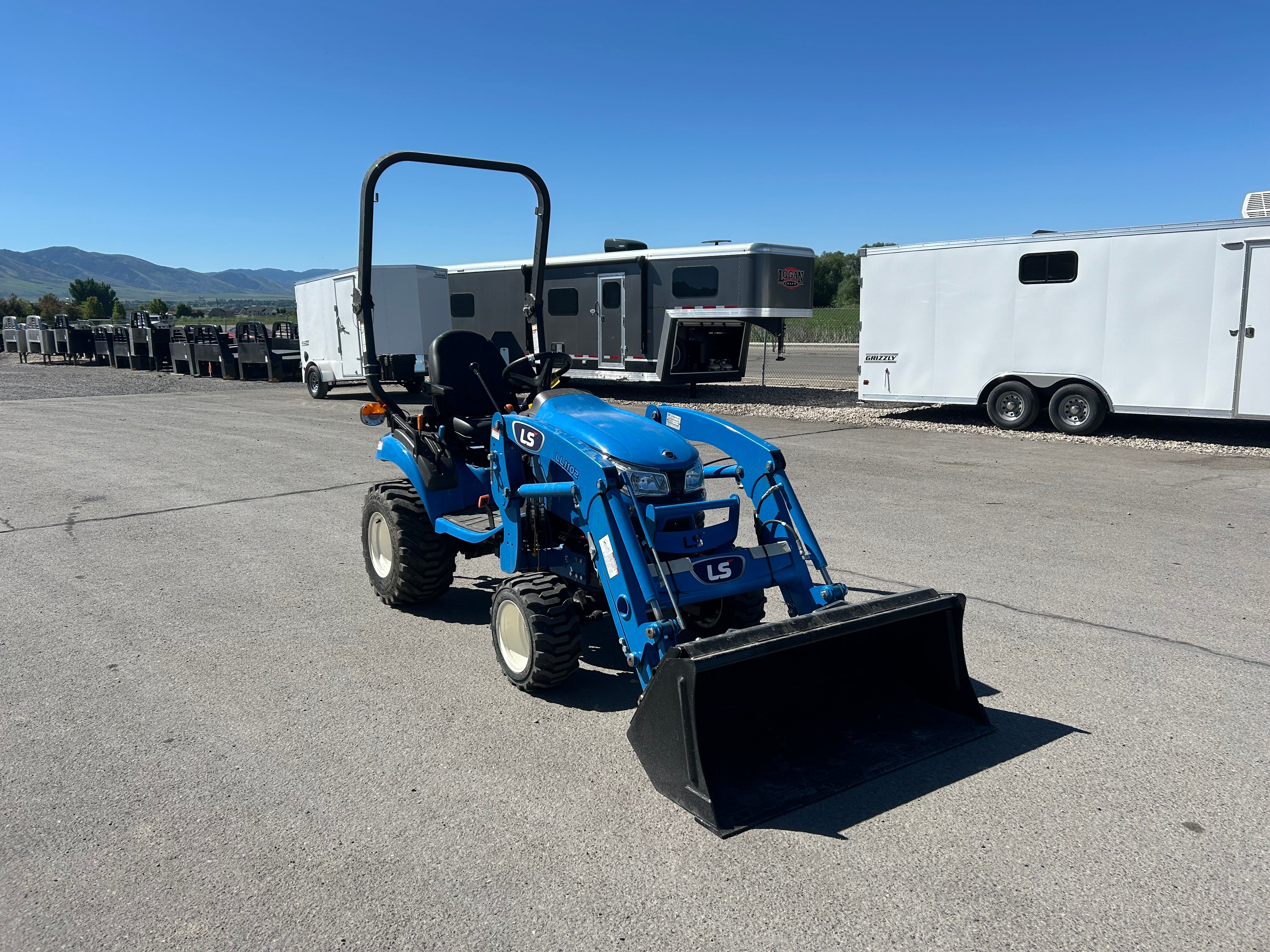 2024 LS Tractor MT125 25 HP