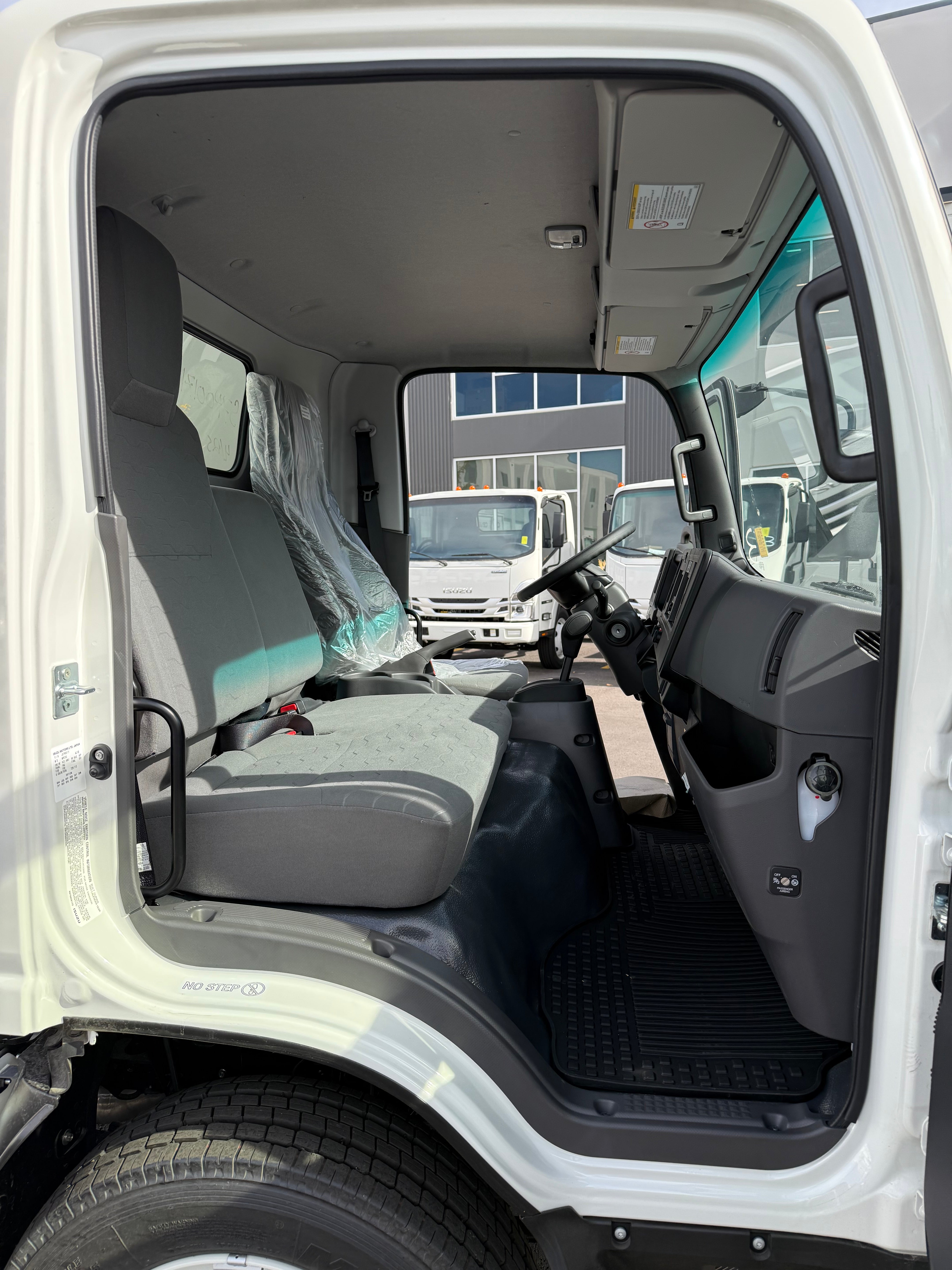 2025 ISUZU NRR DIESEL CAB AND CHASSIS