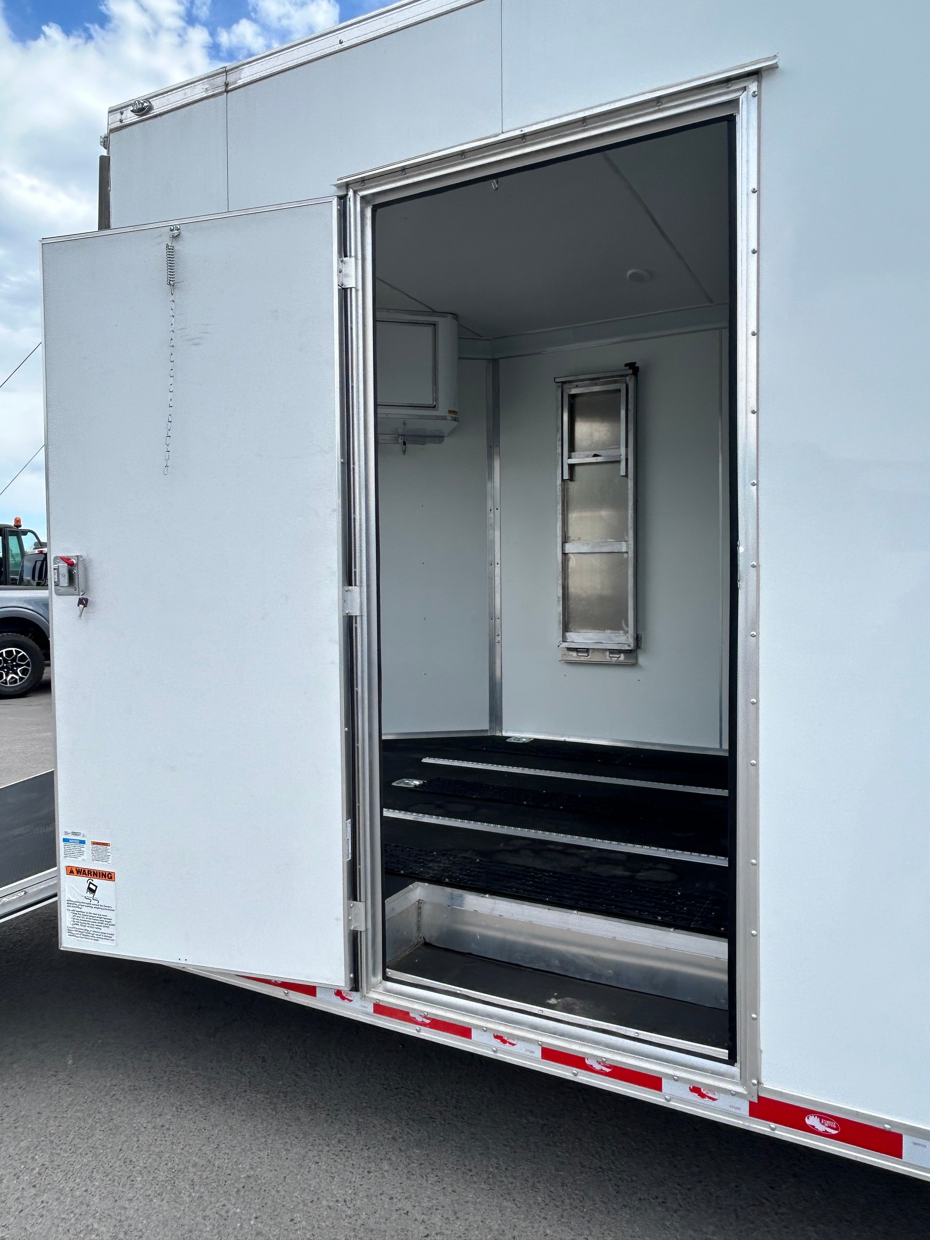 Cargo Mate Aluminum Redline 8.5 x 26+5 Enclosed Trailer