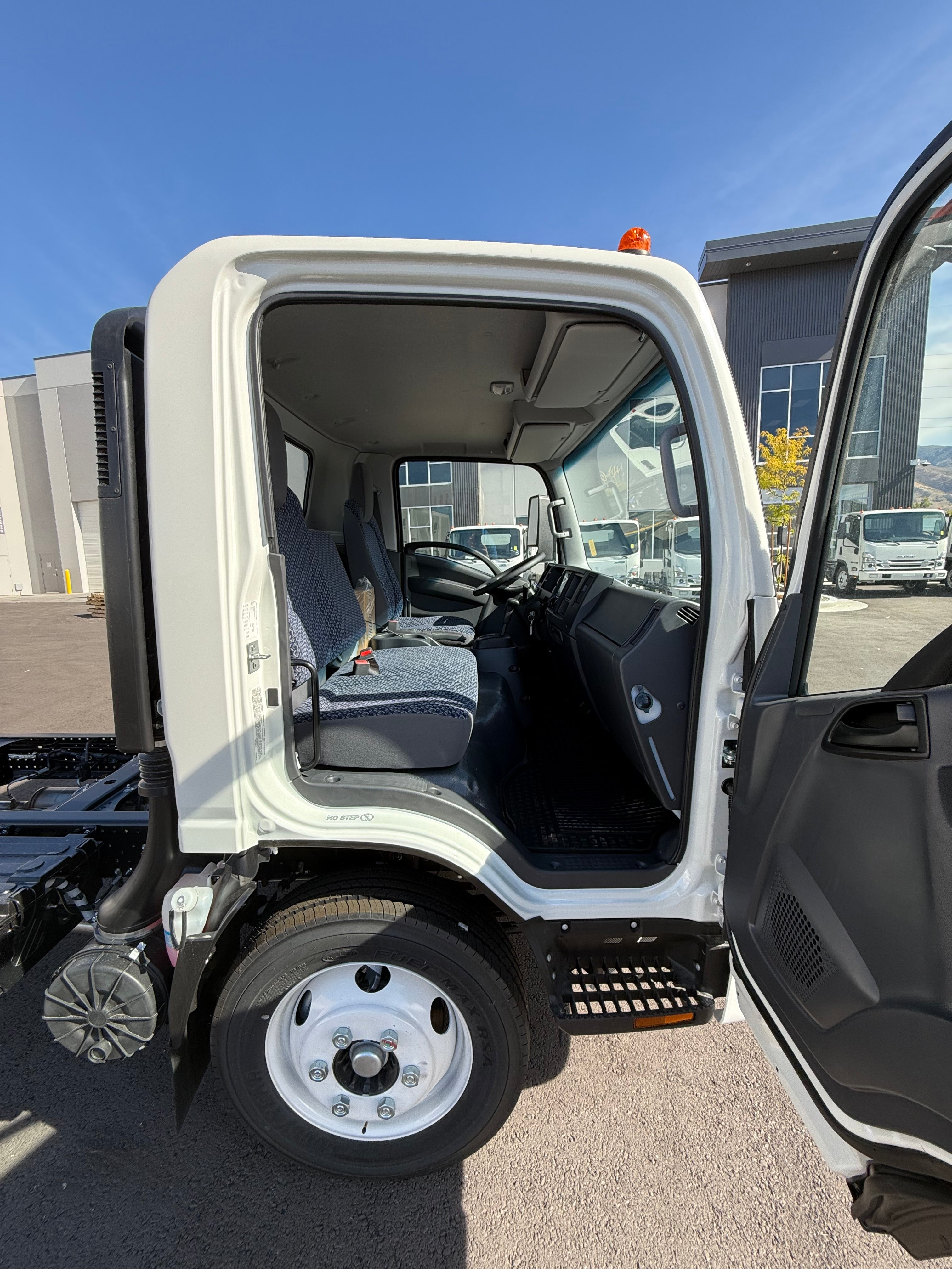 NEW 2025 ISUZU NRR GAS CAB AND CHASSIS