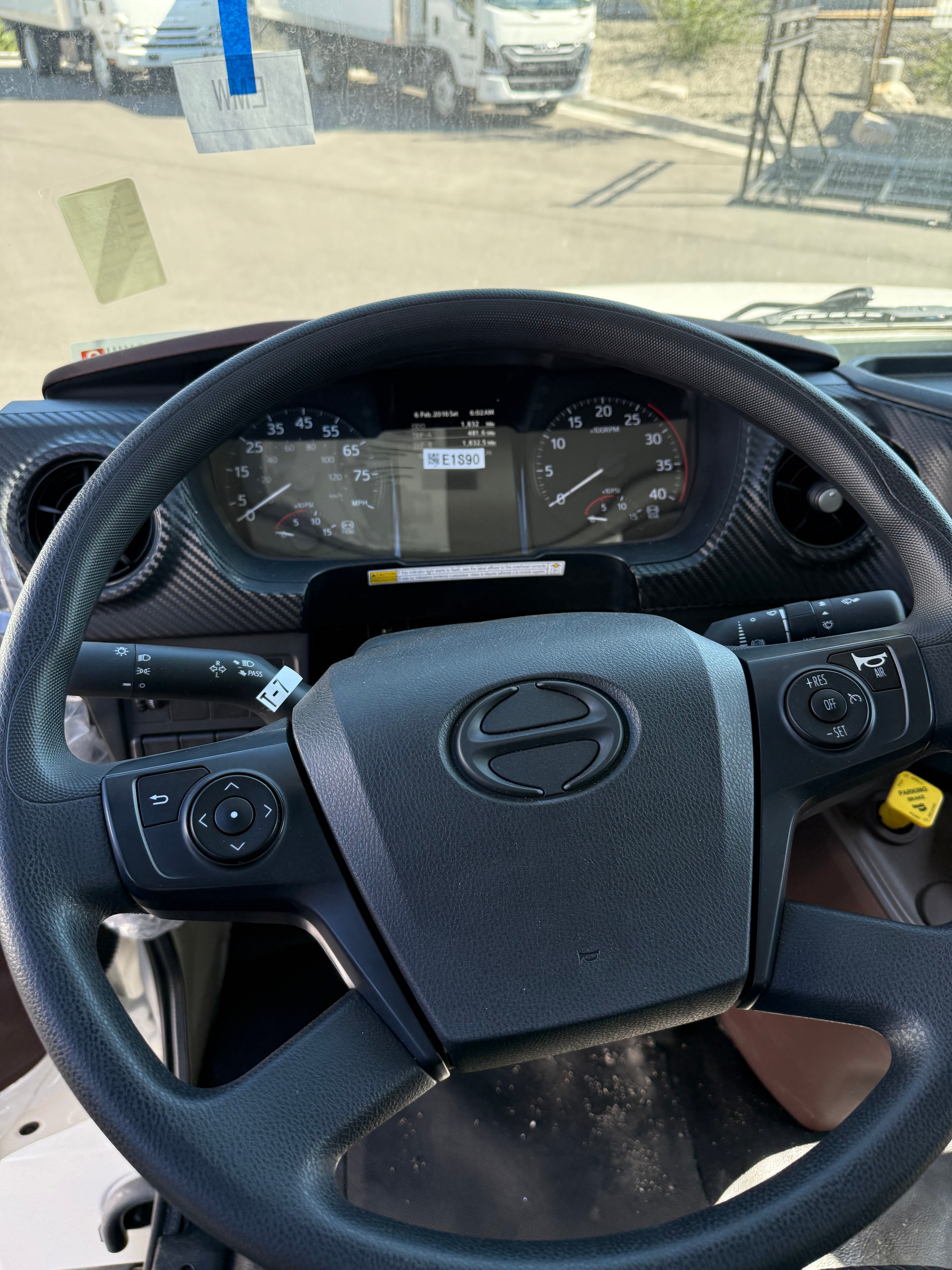 2025 HINO L6 Box Truck