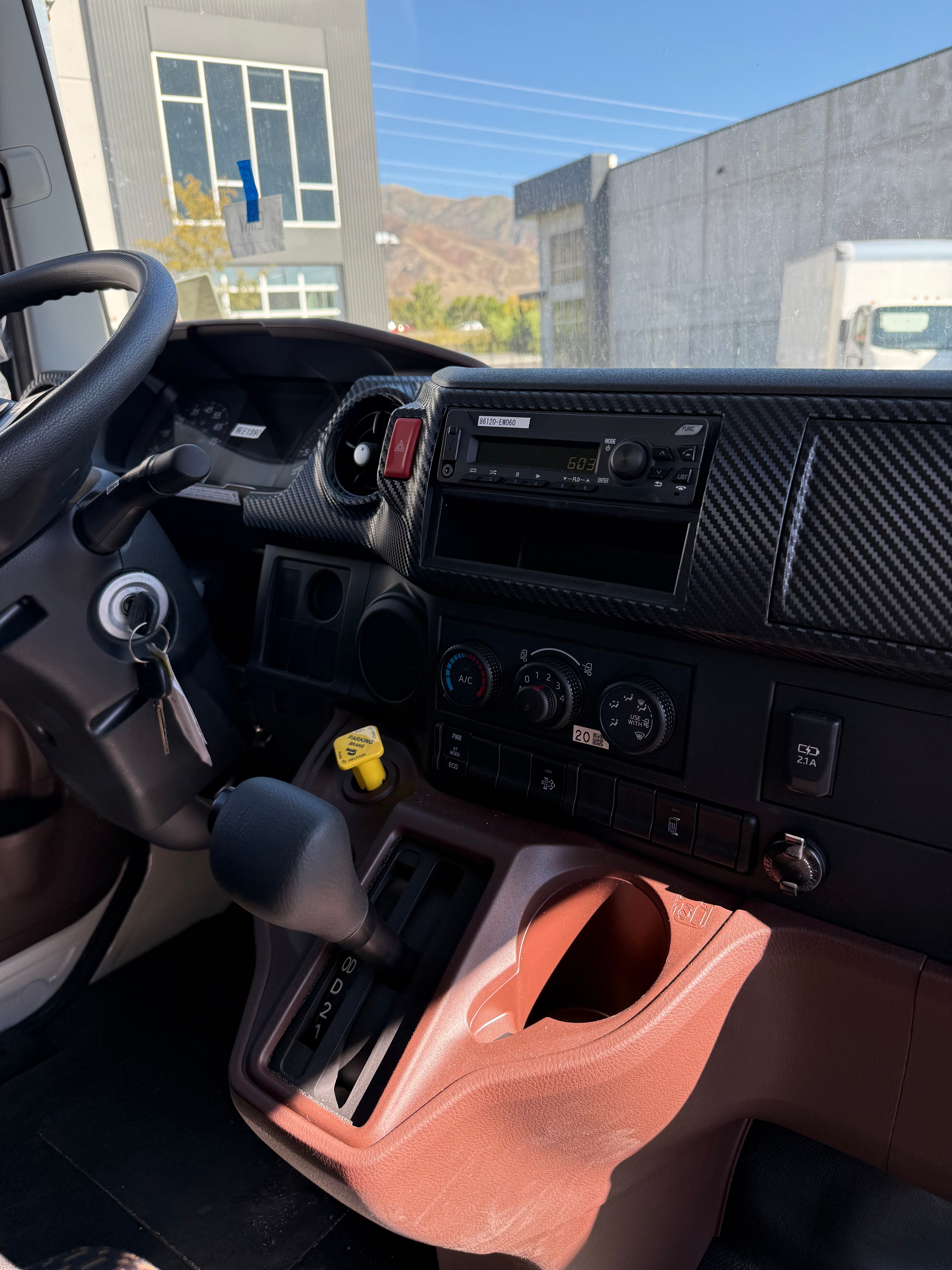 2025 HINO L6 Box Truck