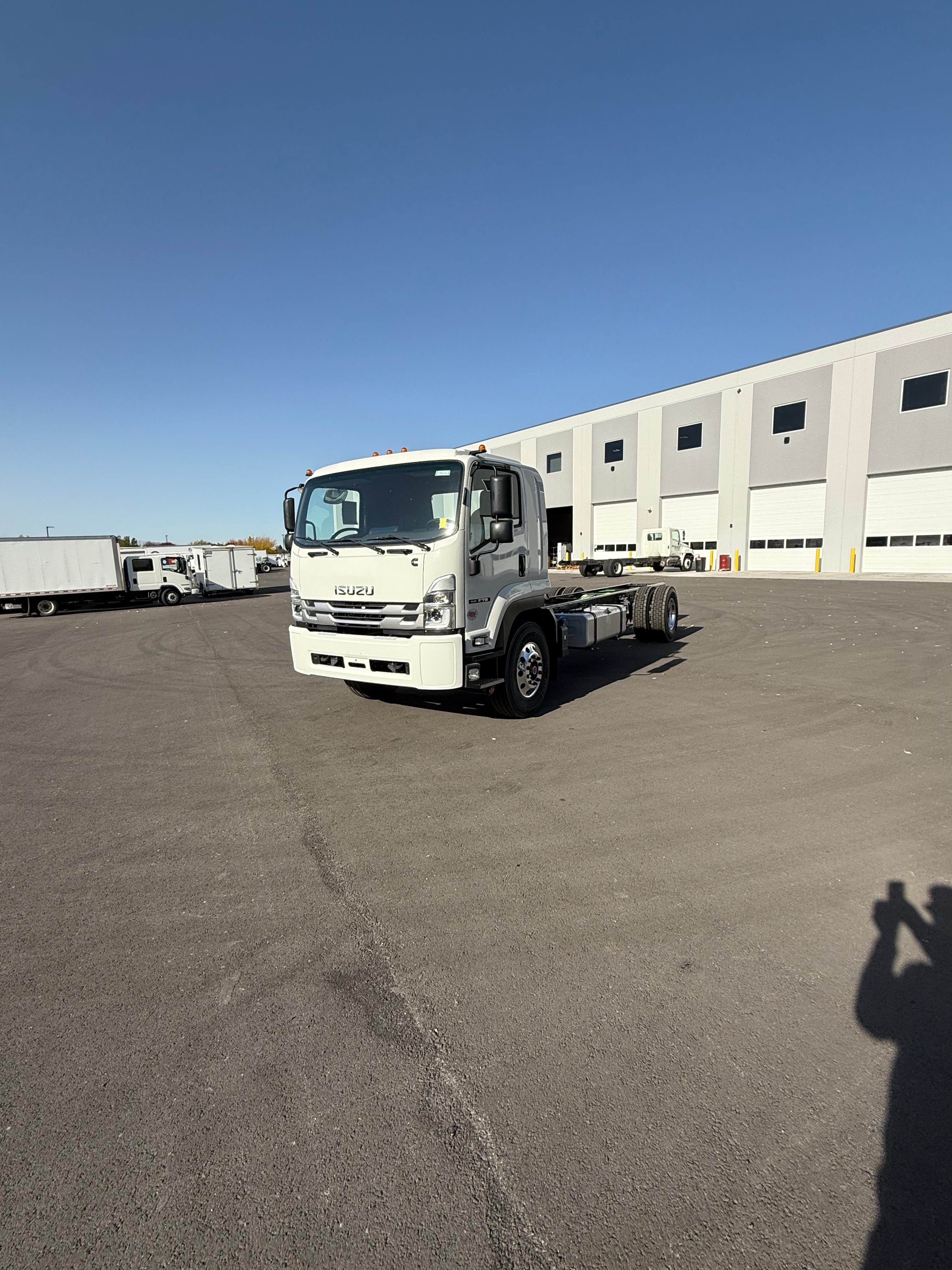 2025 ISUZU FTR DIESEL CAB AND CHASSIS AIR RIDE