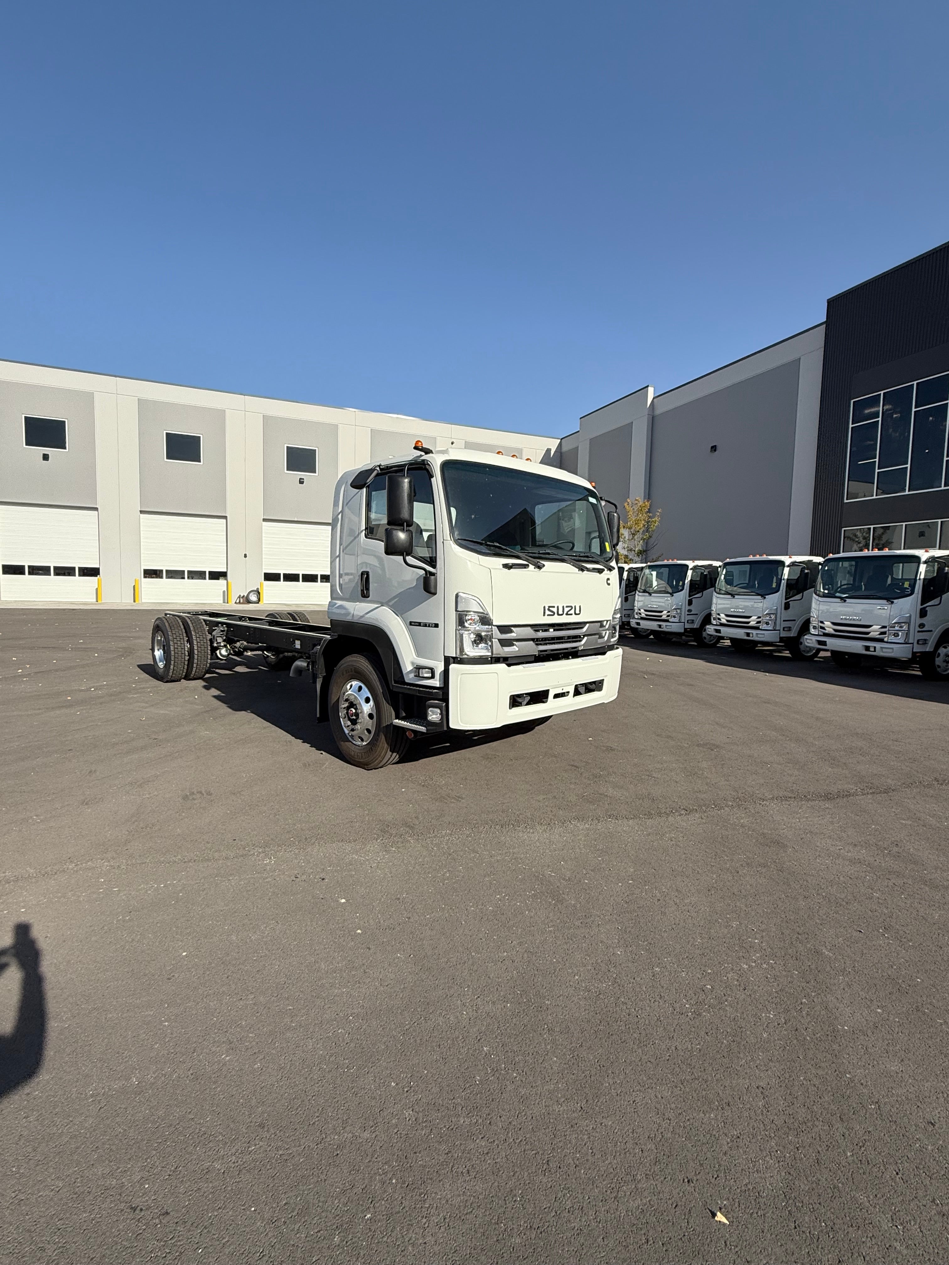 2025 Isuzu FTR Diesel Cab and Chassis Air Ride