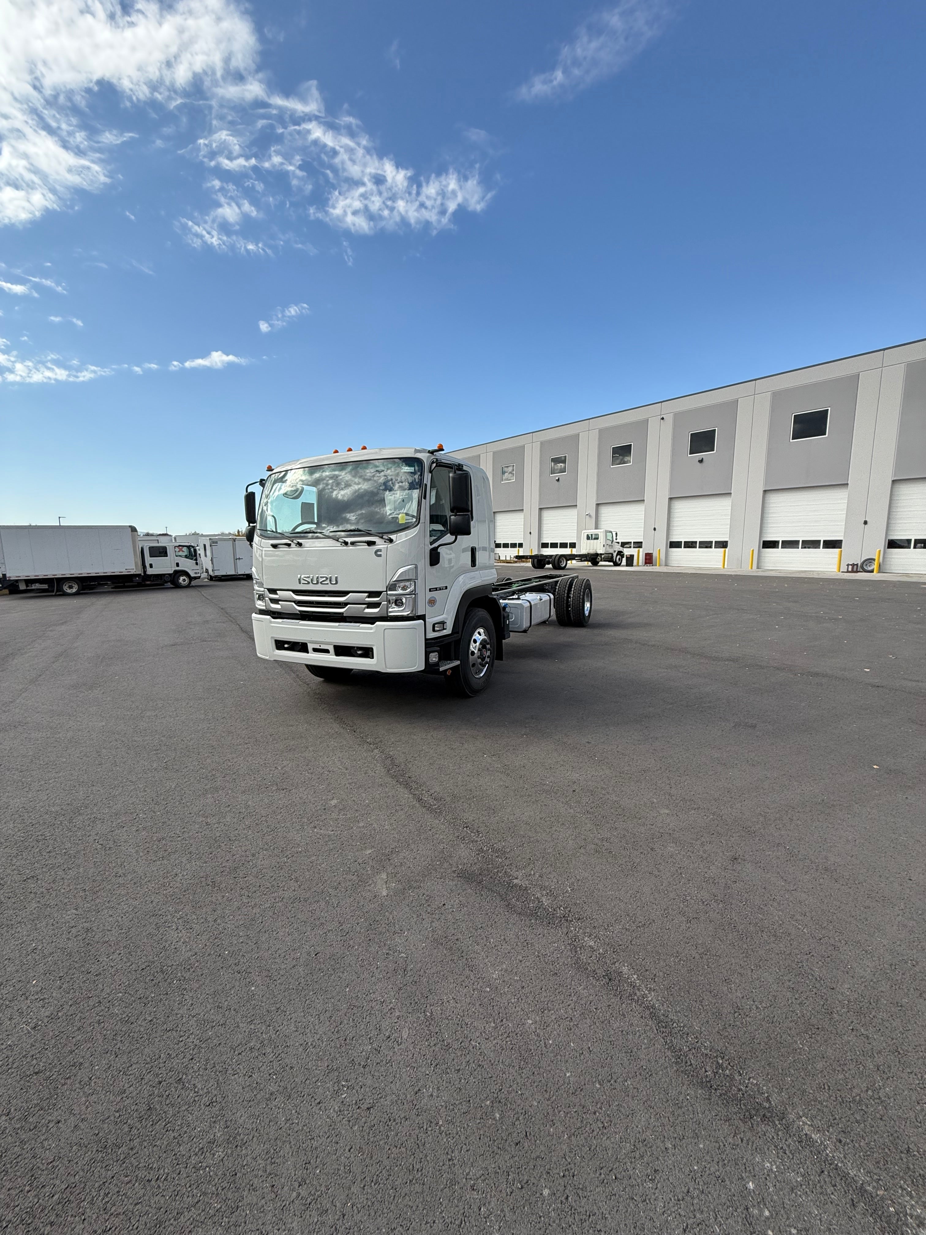 2025 Isuzu FTR Diesel Cab and Chassis Air Ride