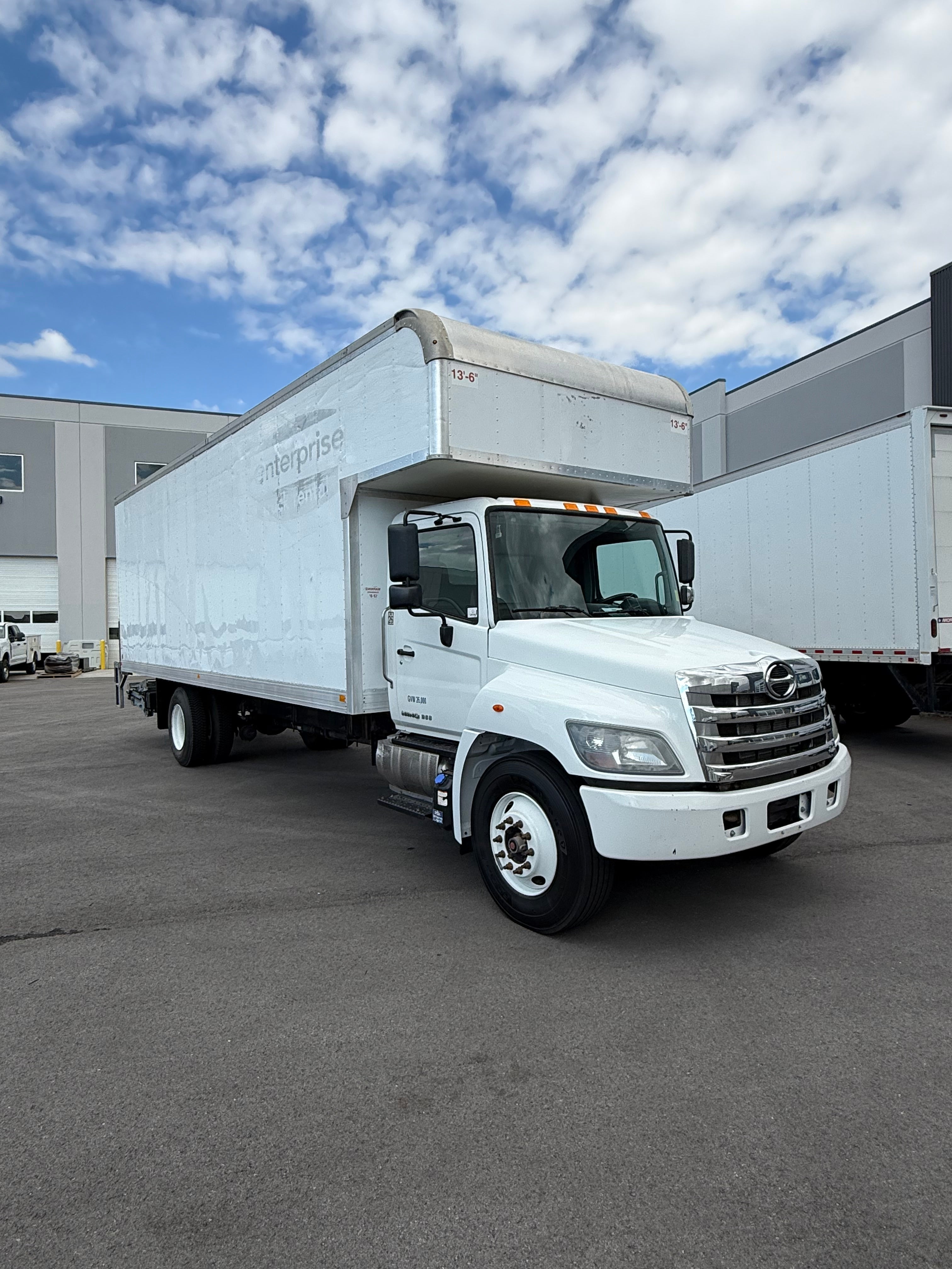 USED 2020 HINO 268A 26,000 GVW 26' BOX TRUCK