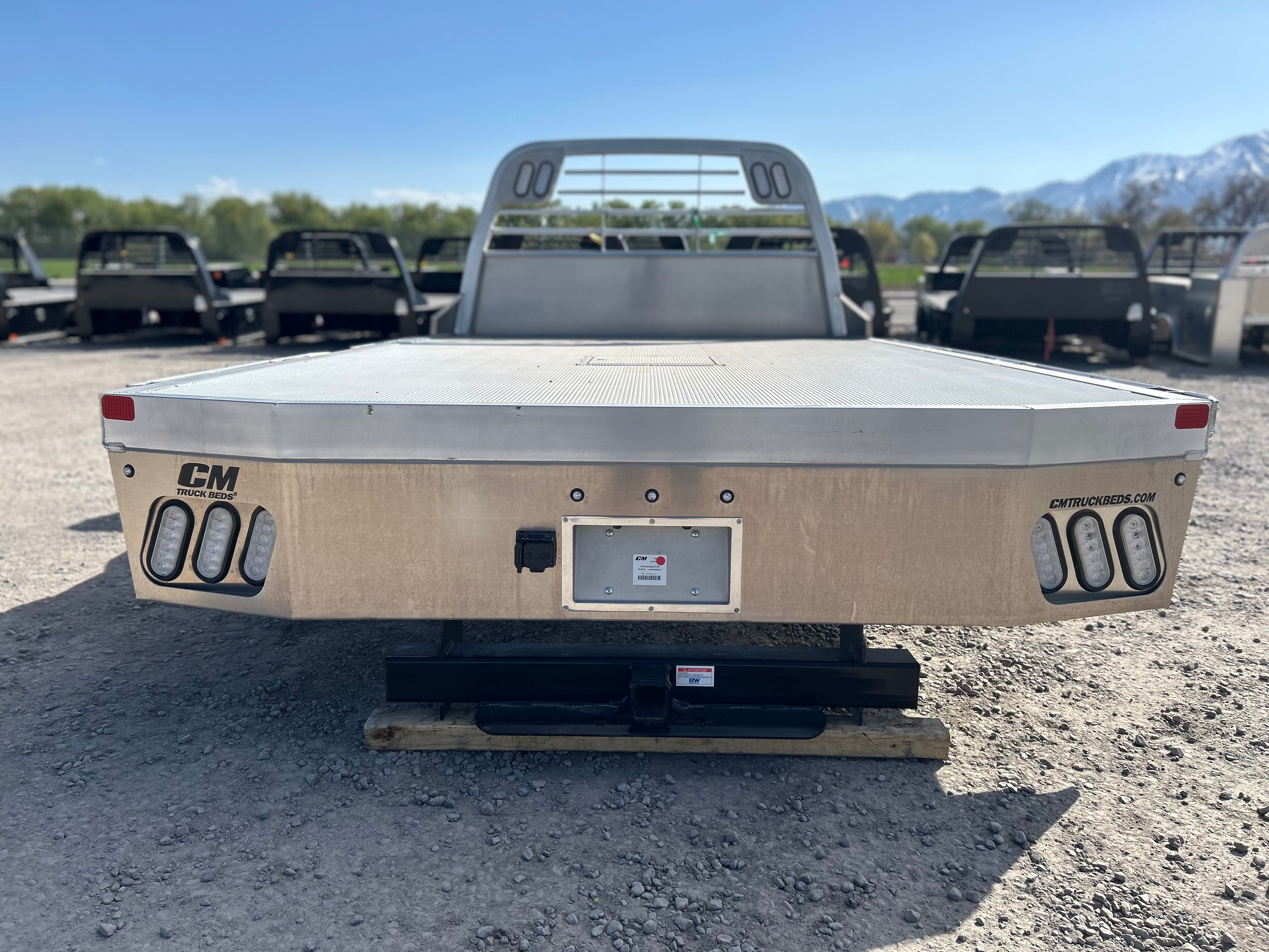 CM AL RD 8X11'4" ALUMINUM FLATBED