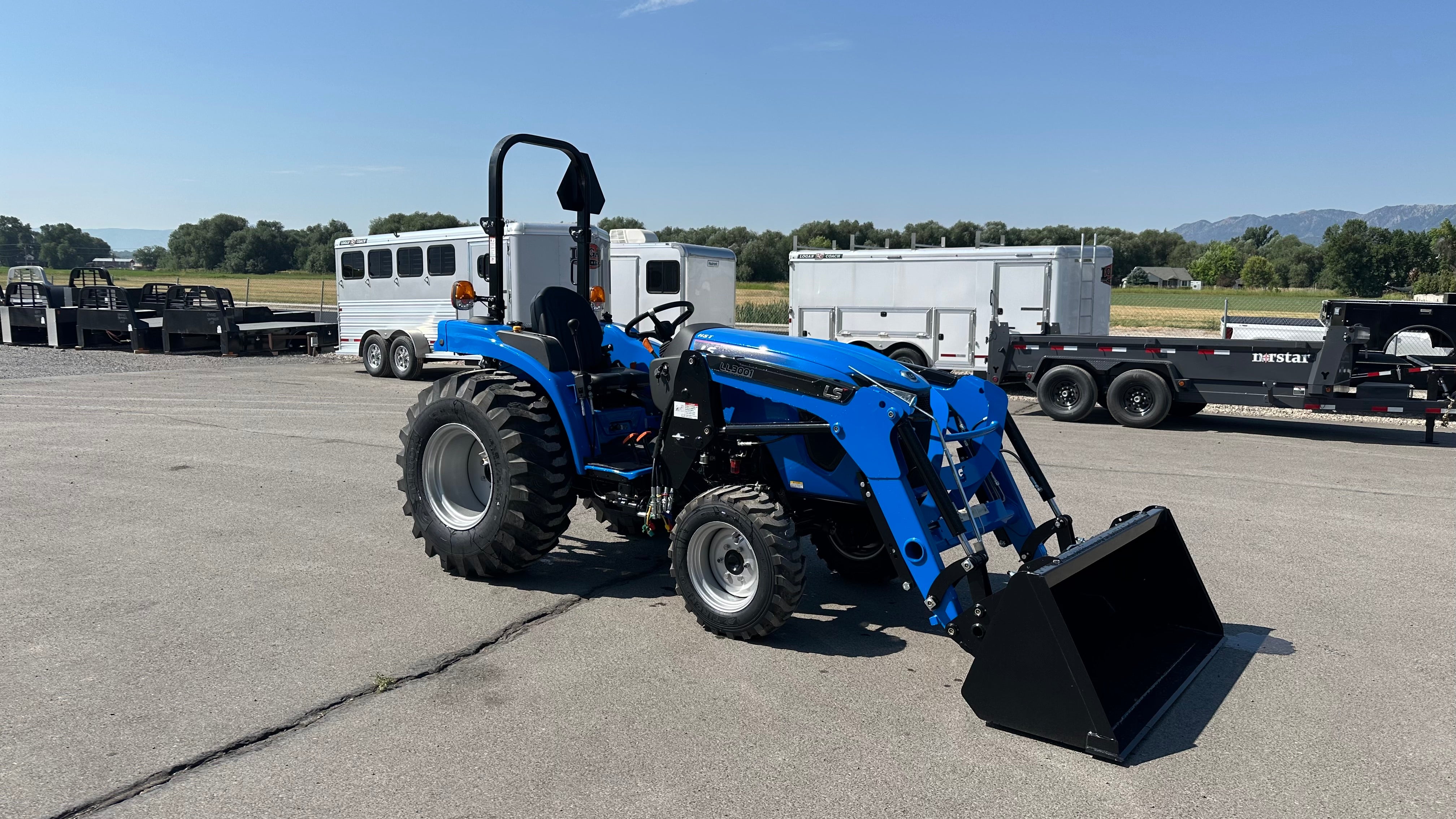 2024 LS Tractor MT226E