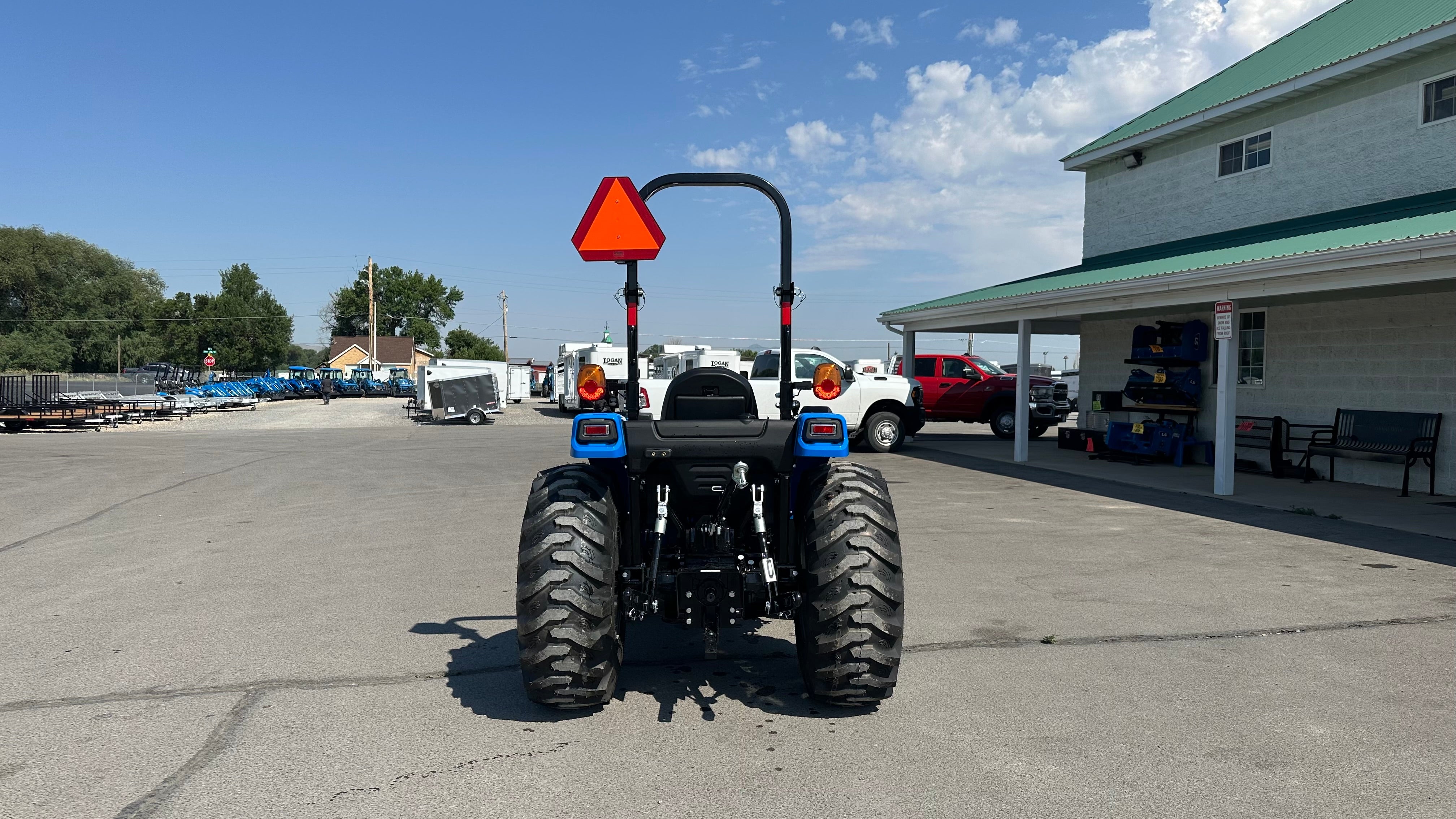 2024 LS Tractor MT226E