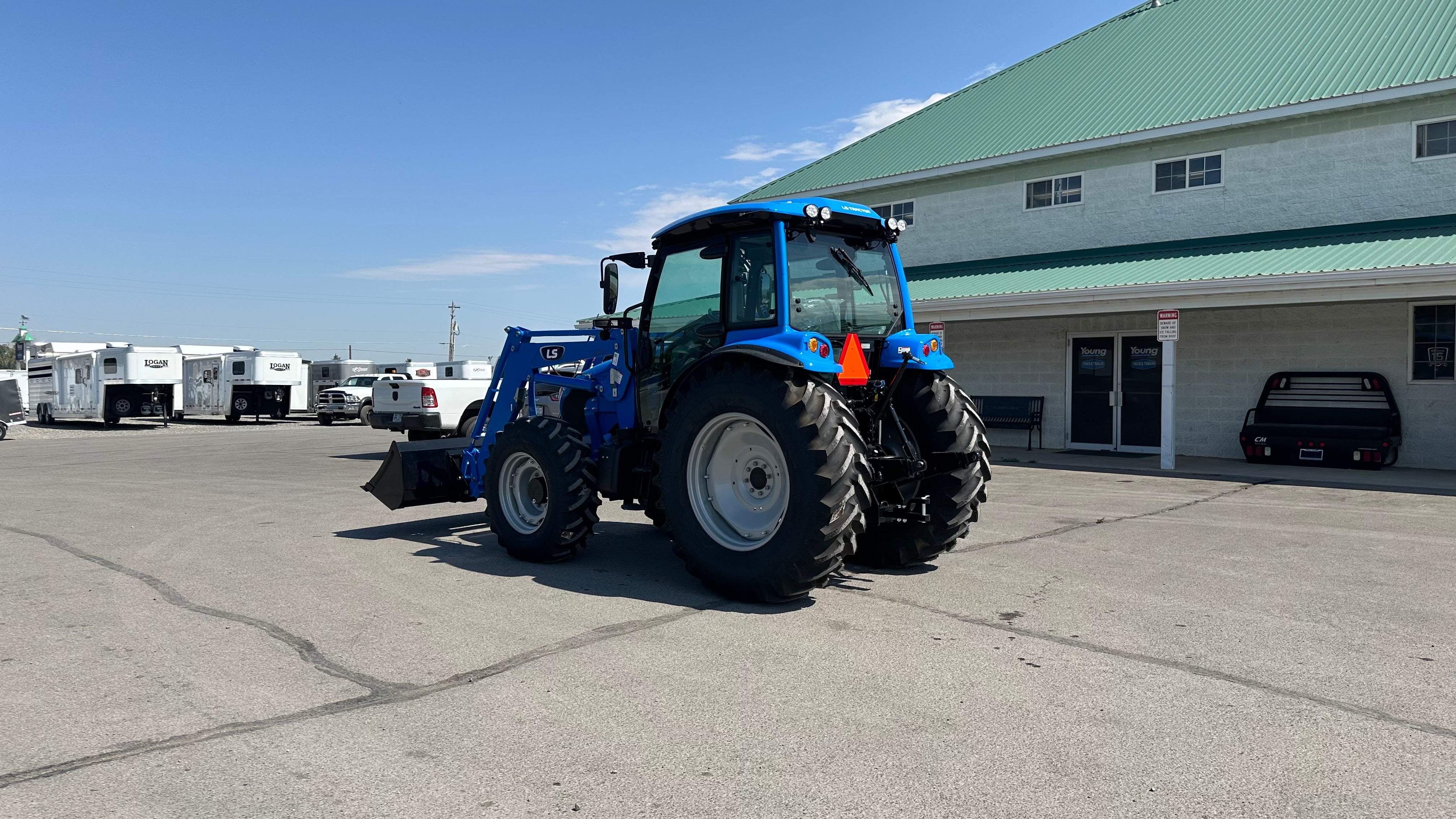 2024 LS MT7101 Tractor w/ Loader