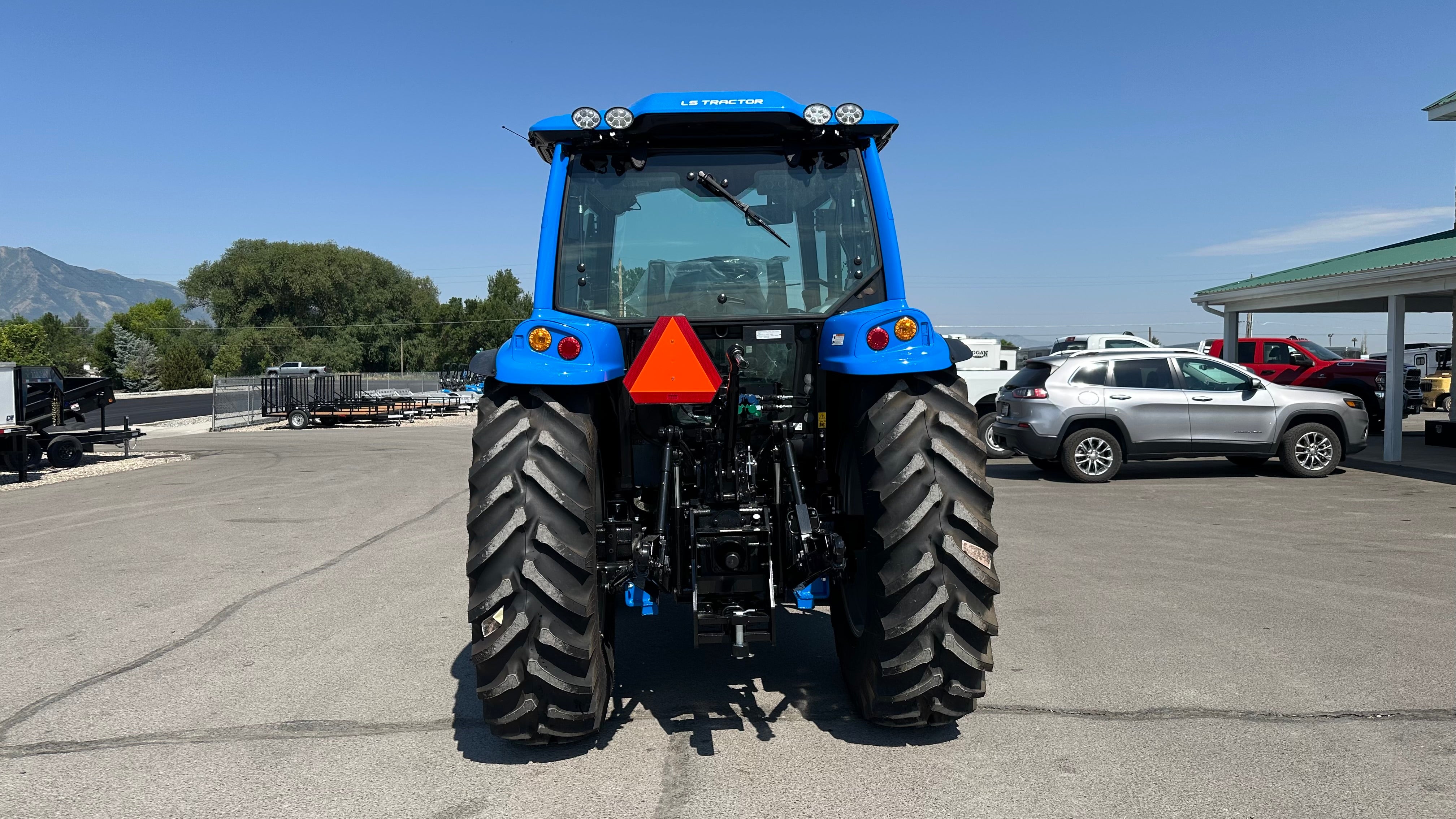 2024 LS MT7101 Tractor w/ Loader