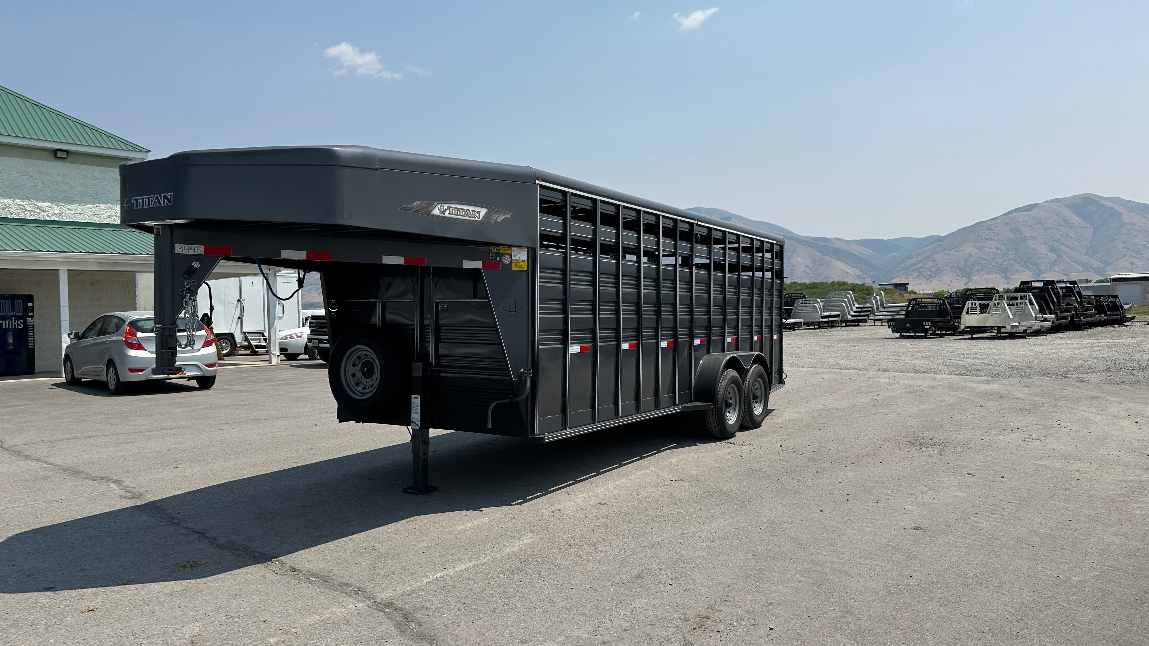 2025 Titan 20' Gooseneck Stock Trailer