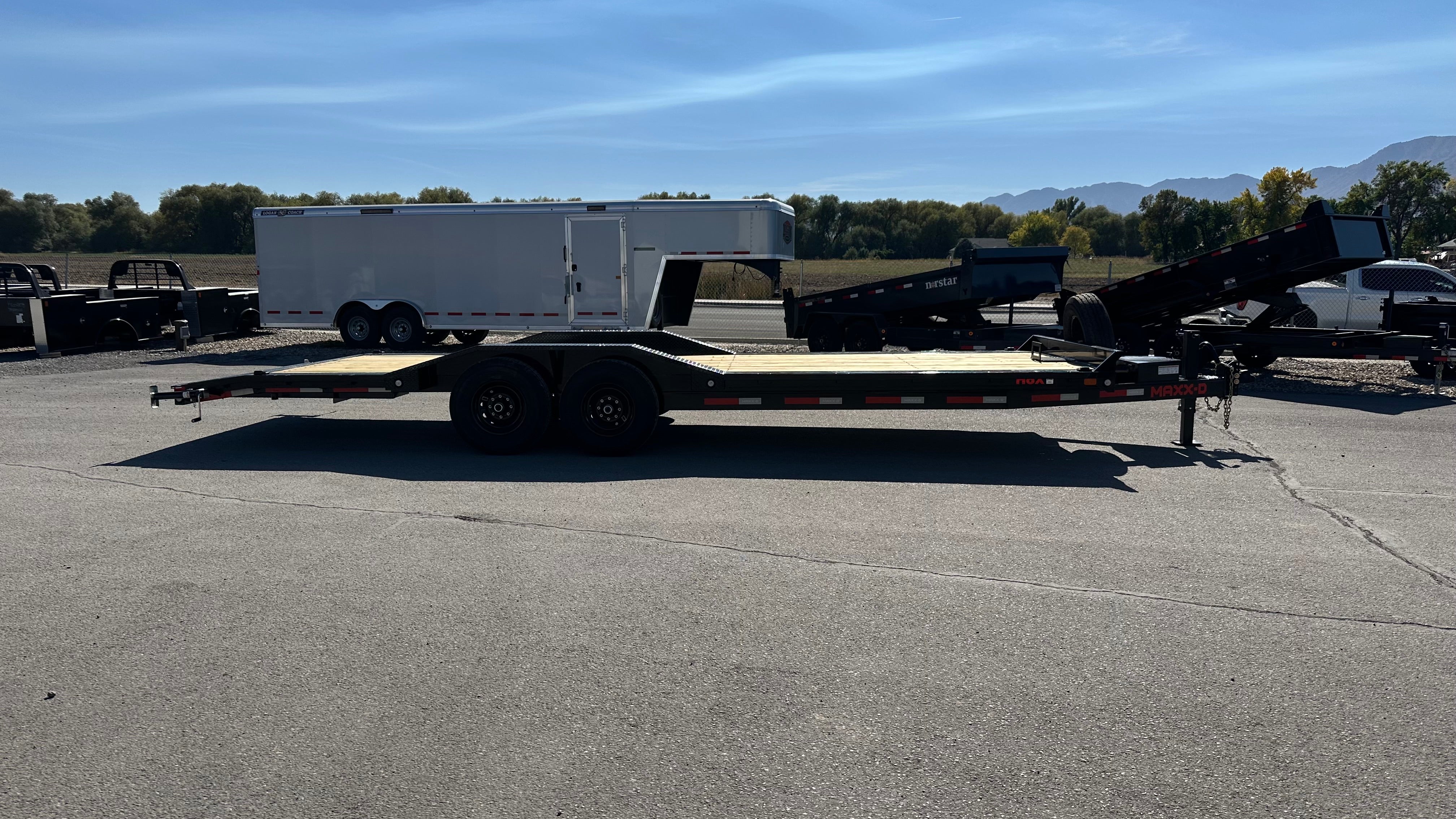 2025 MAXX-D H6X 24' Buggy Hauler