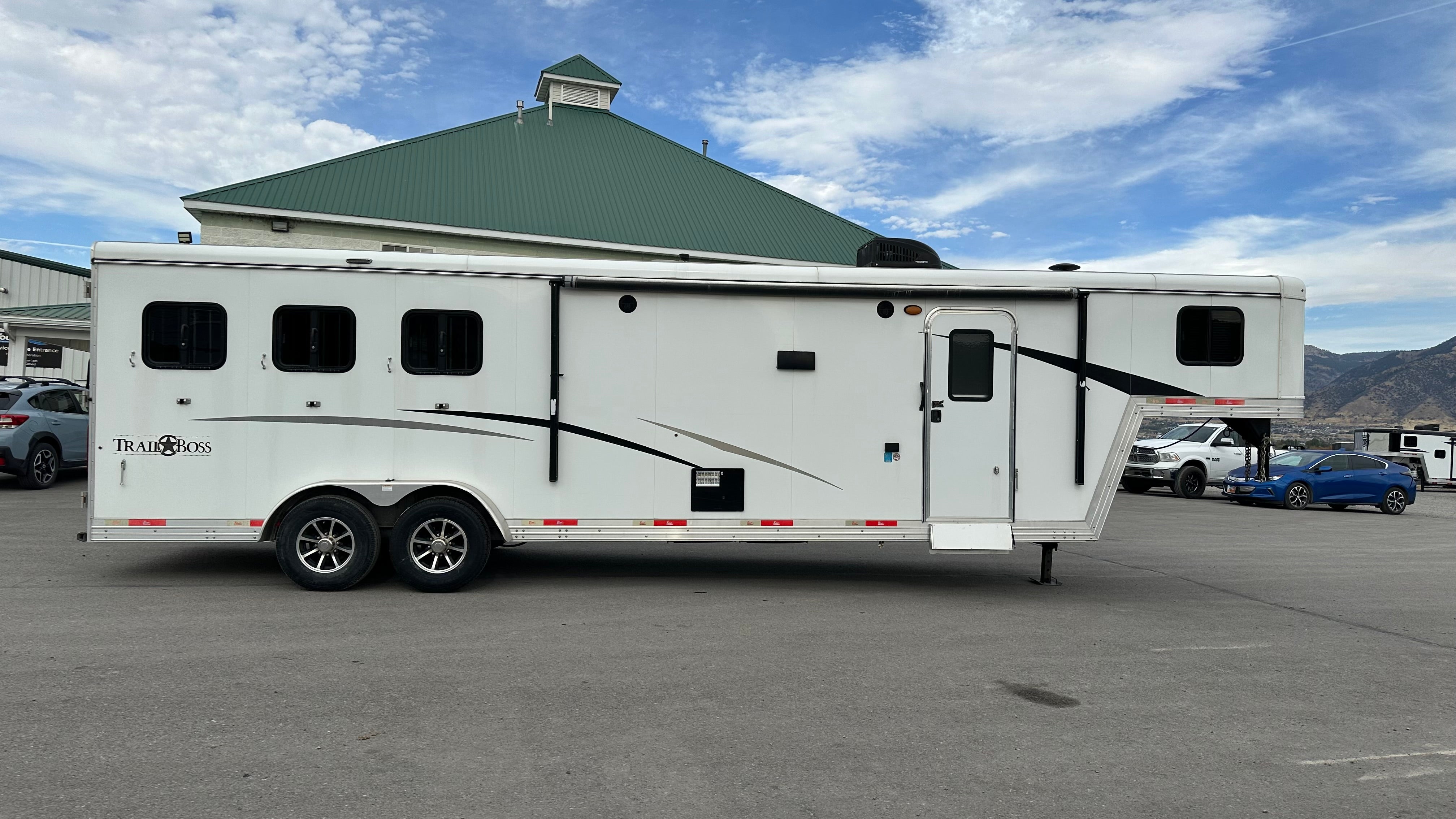 2019 Bison Trail Boss 7311 Living Quarters