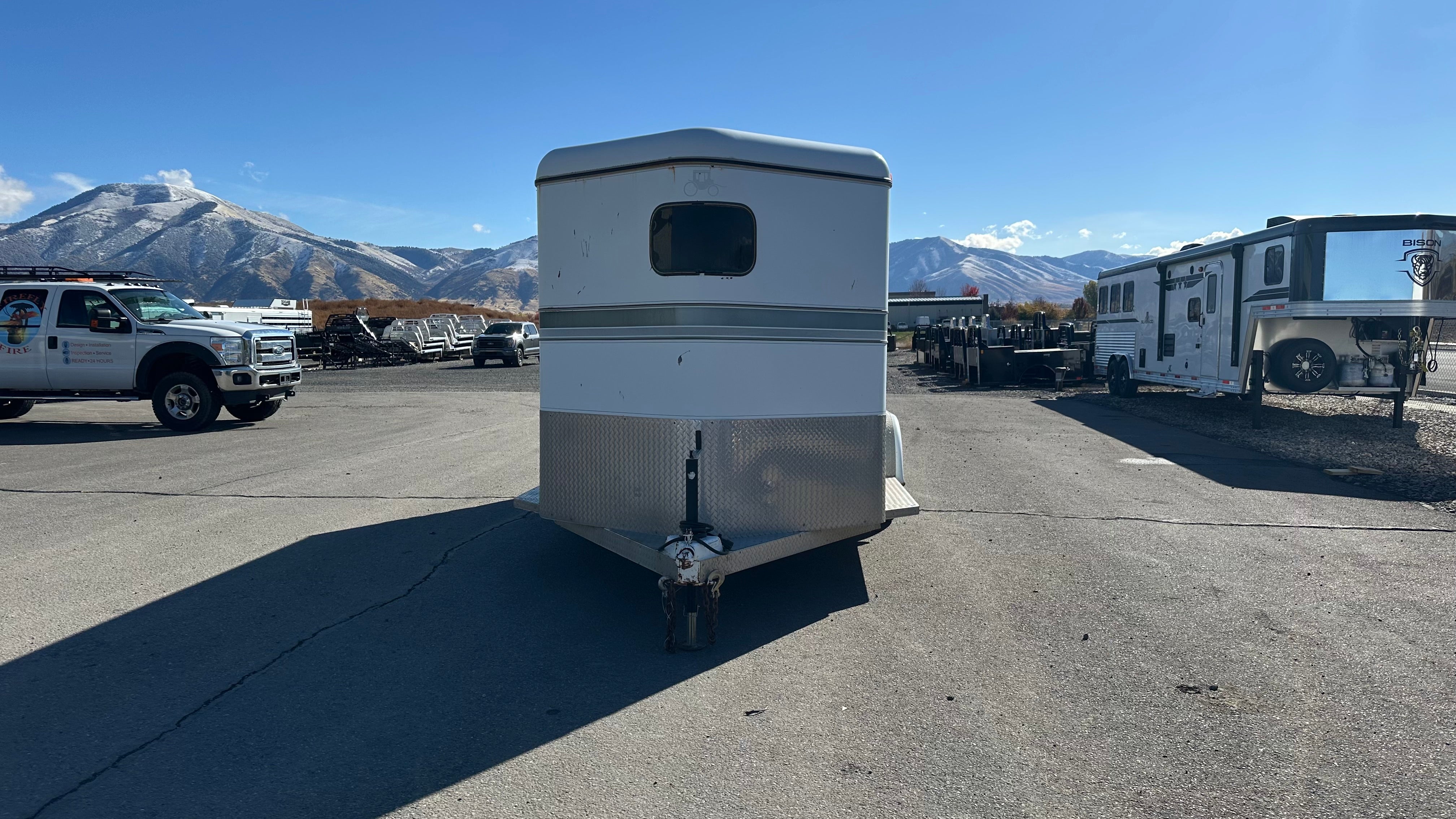 Used Logan Coach 3 Horse Slant Load