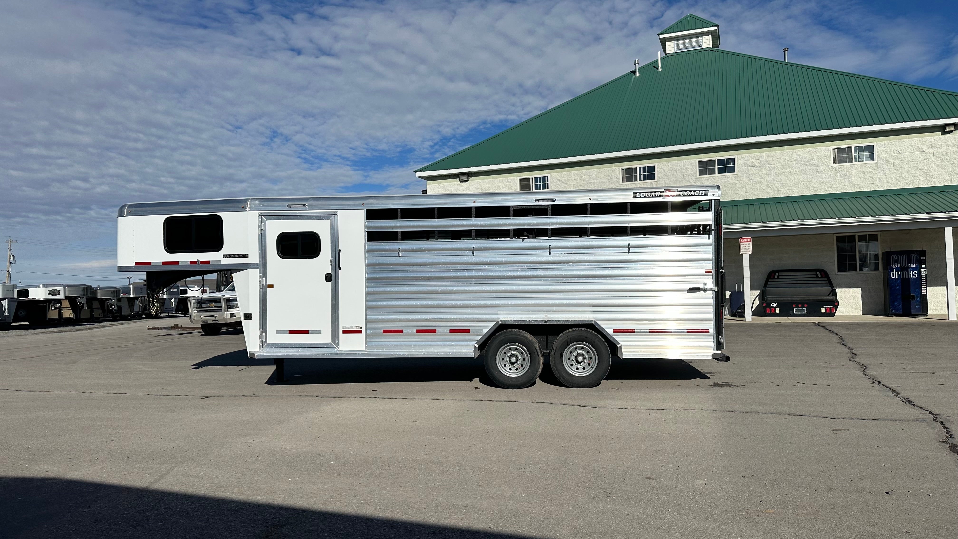 2025 Logan Coach 20' Stock Combo with Dual Man Door Tack