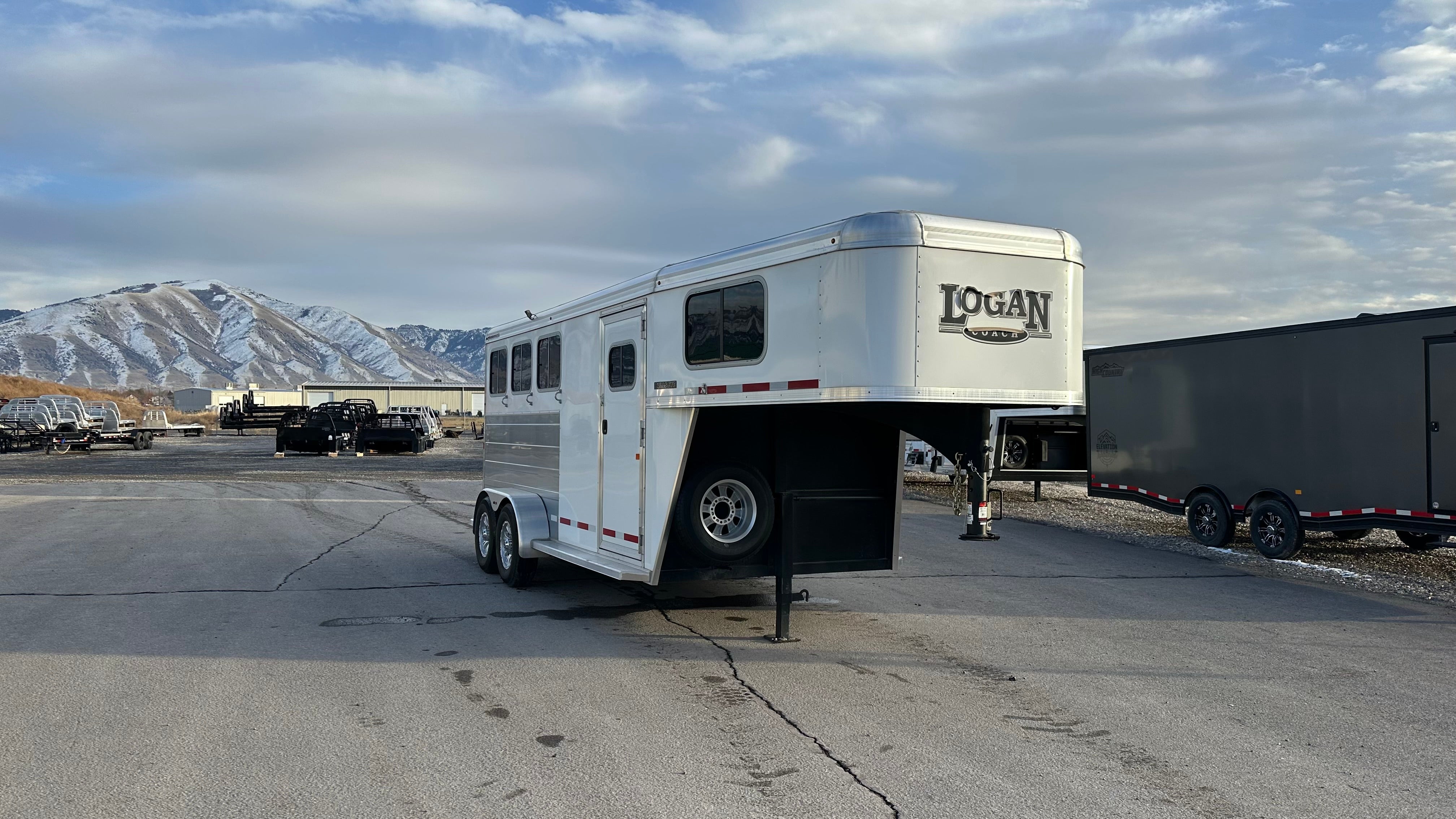 Used 2020 Logan Coach 3 Horse Bullseye Gooseneck