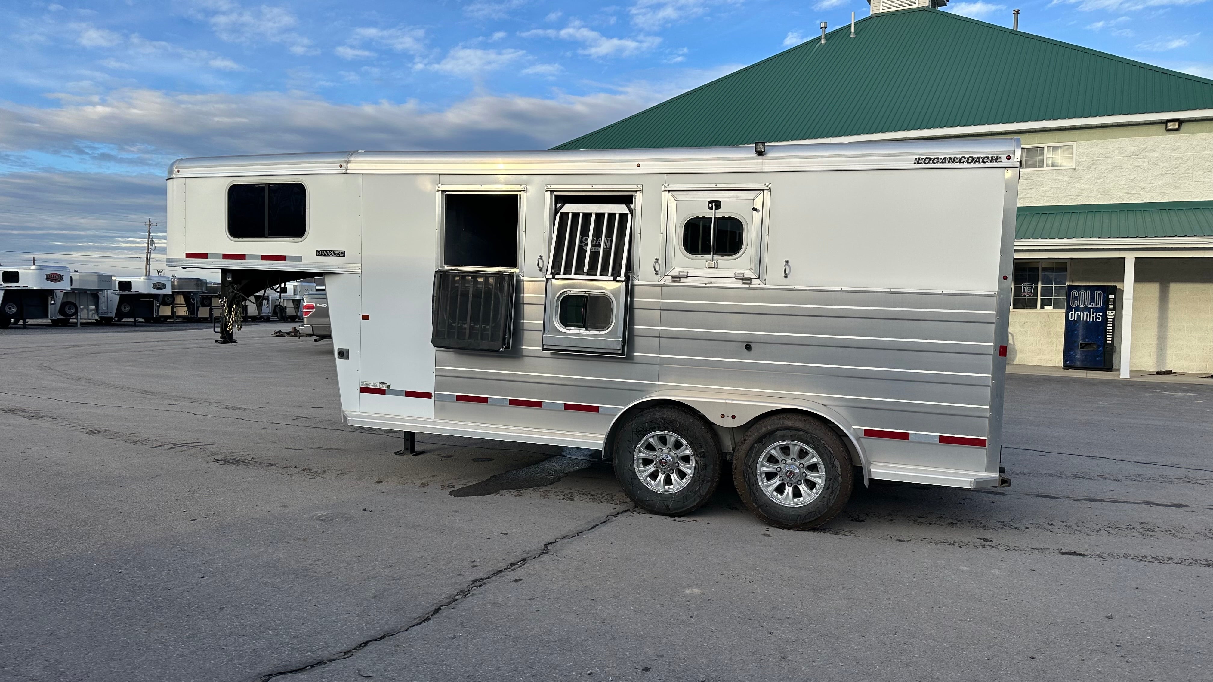 Used 2020 Logan Coach 3 Horse Bullseye Gooseneck