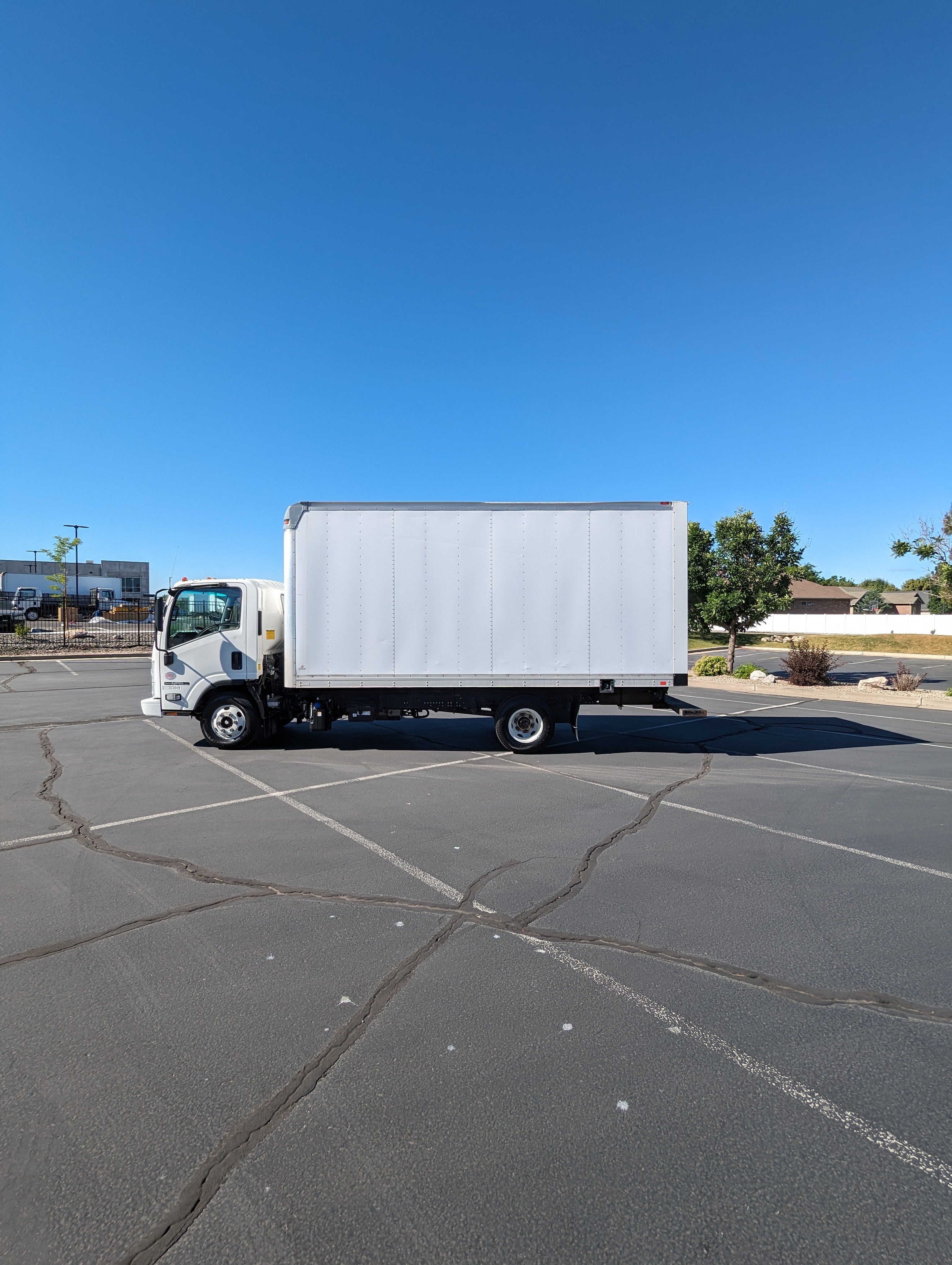 USED 2018 ISUZU NPRHD 16' BOX TRUCK