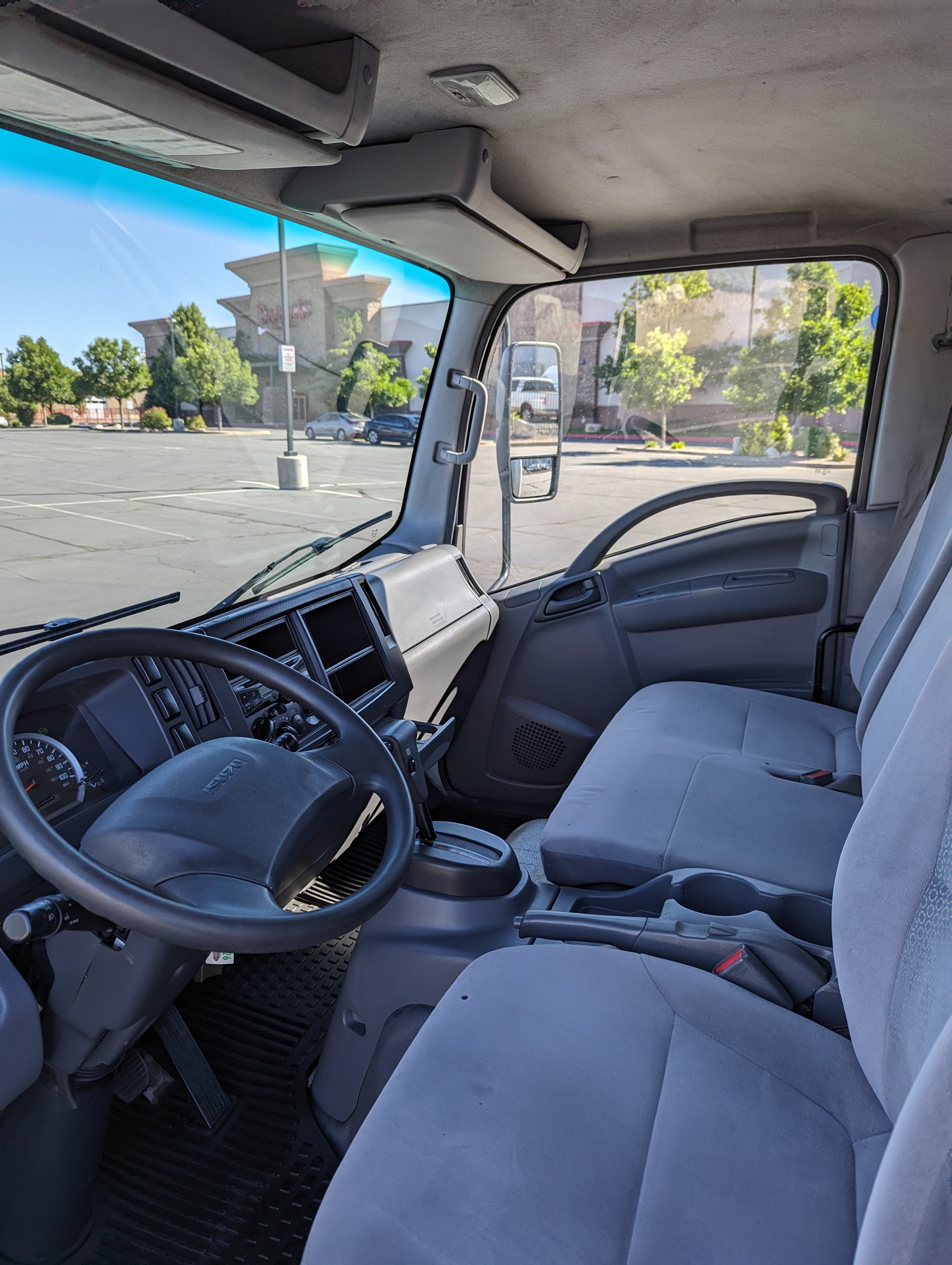 USED 2018 ISUZU NPRHD 16' BOX TRUCK