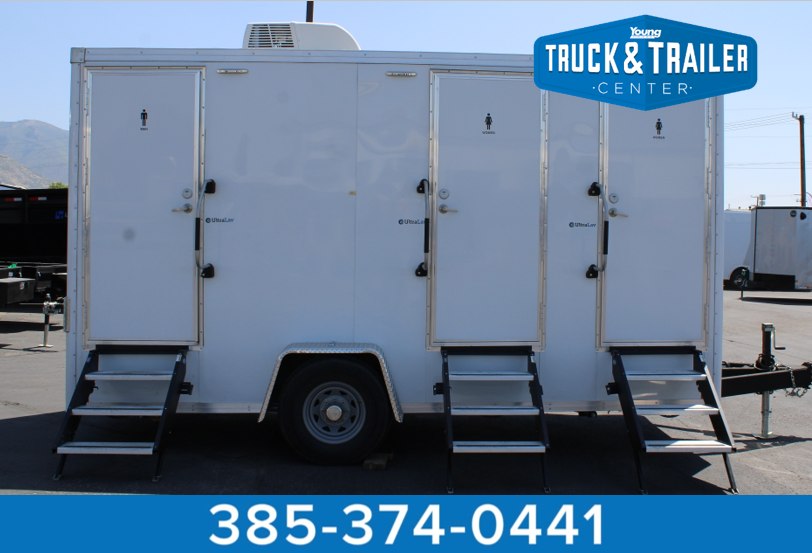 Used Wells Cargo 3 Stall UltraLav Trailer