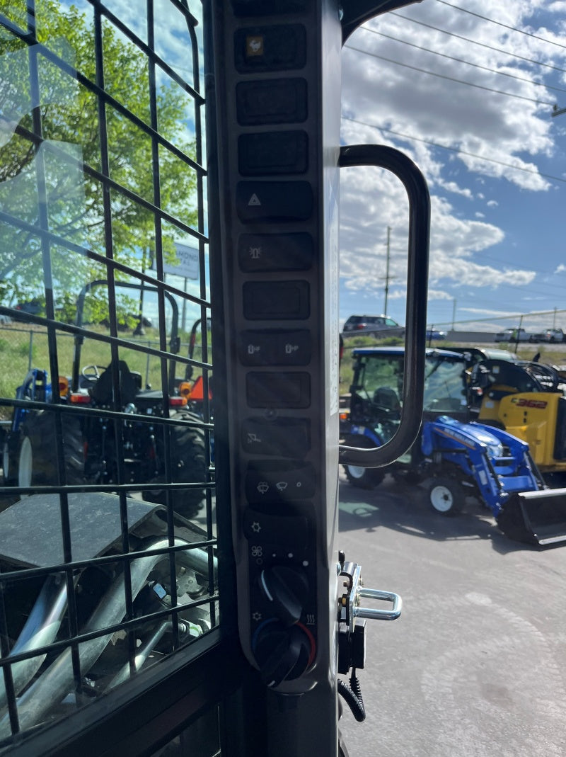 New Holland L334 Skid Steer